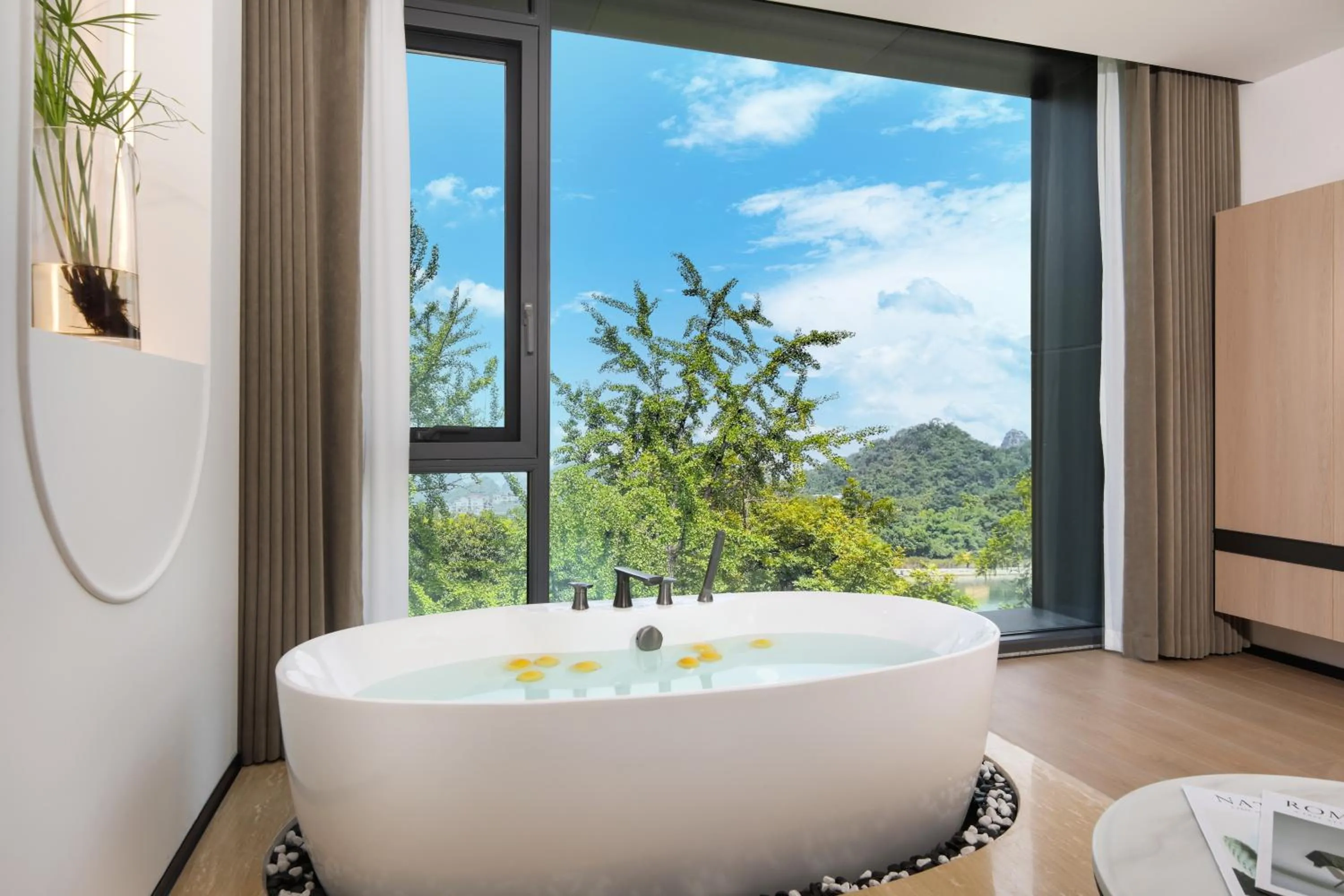 Natural landscape in Guilin Mingjiang Hotel