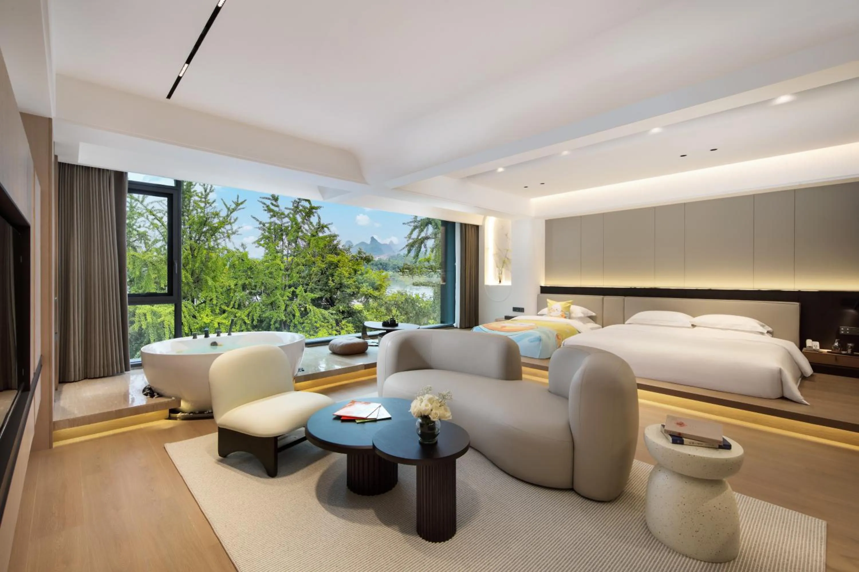 Bed in Guilin Mingjiang Hotel