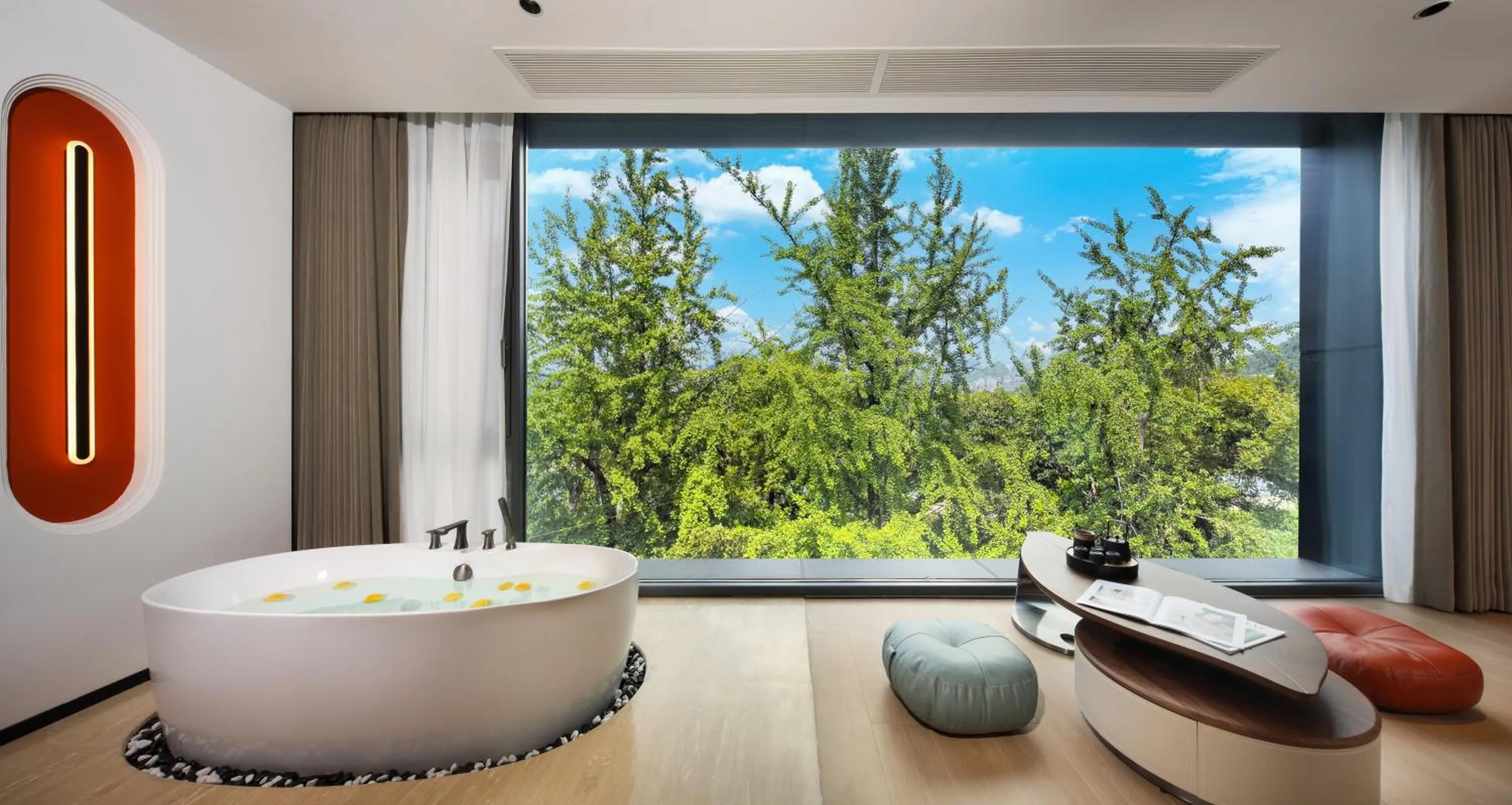 Natural landscape in Guilin Mingjiang Hotel