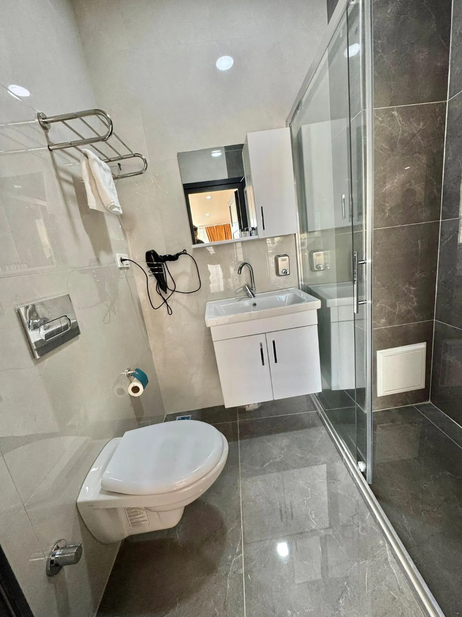Shower in Hagia Sophia Palace Hotel