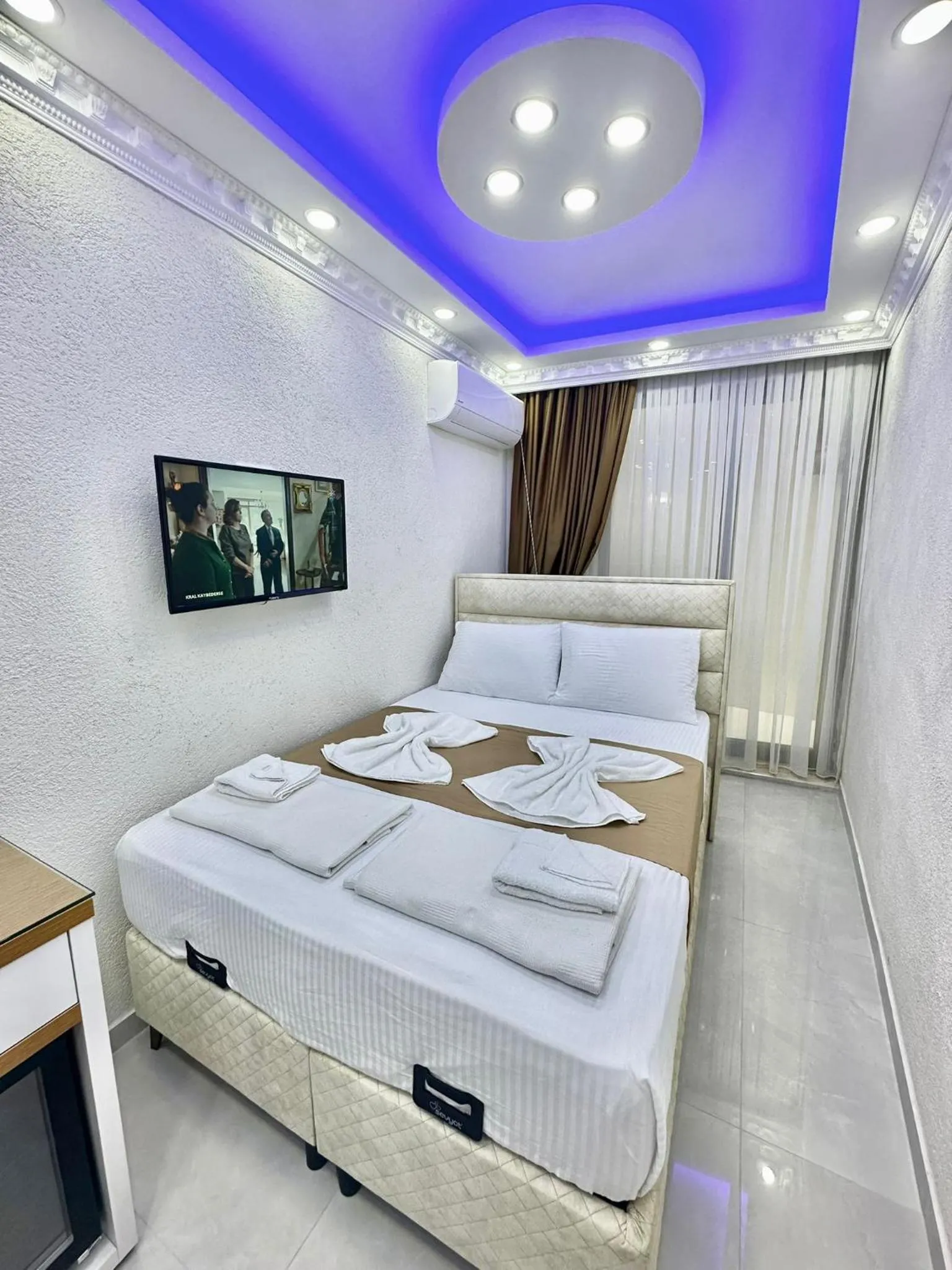 Bed in Hagia Sophia Palace Hotel