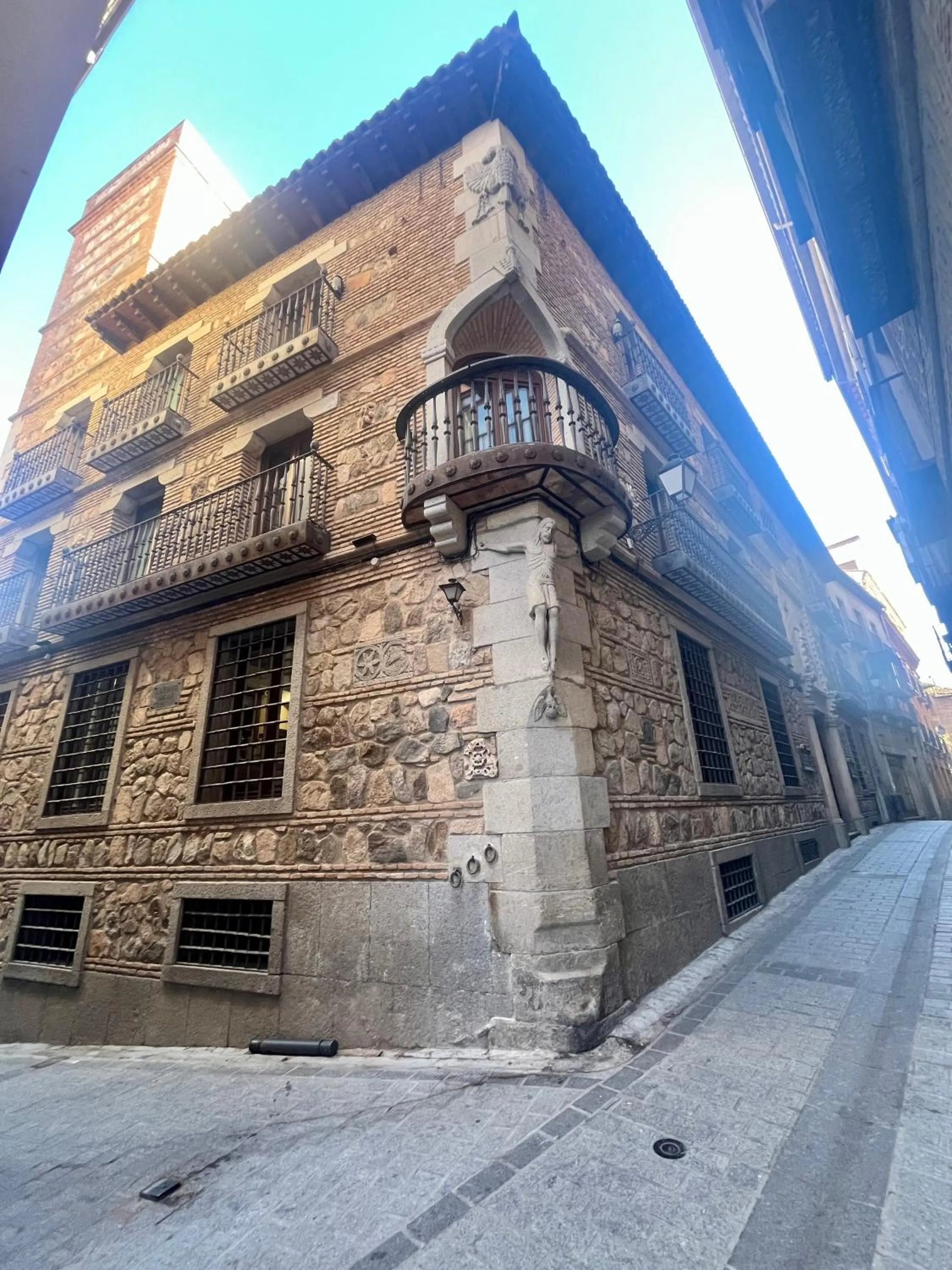 Property building in Hotel Boutique Casón De Los López