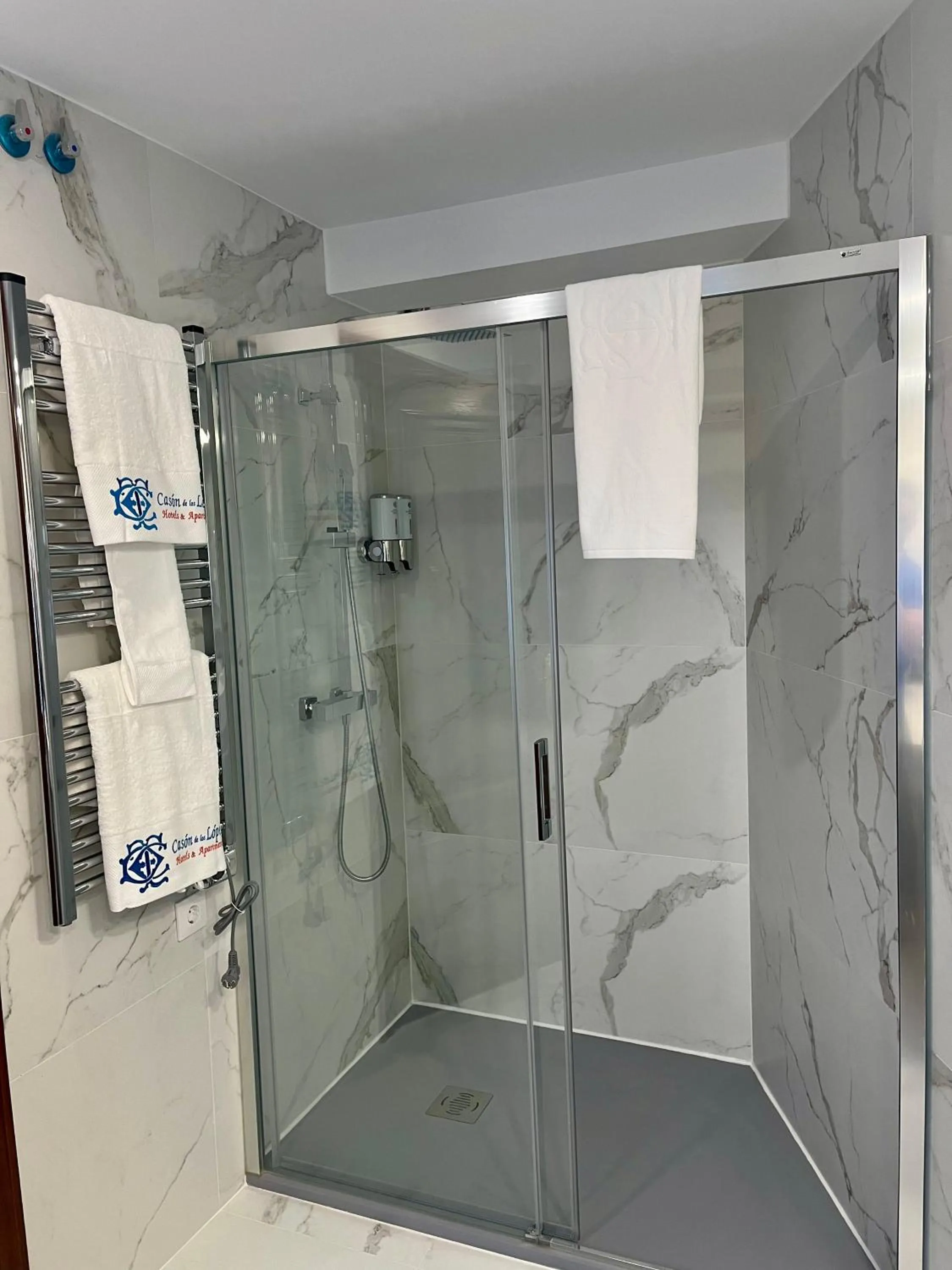 Shower in Hotel Boutique Casón De Los López