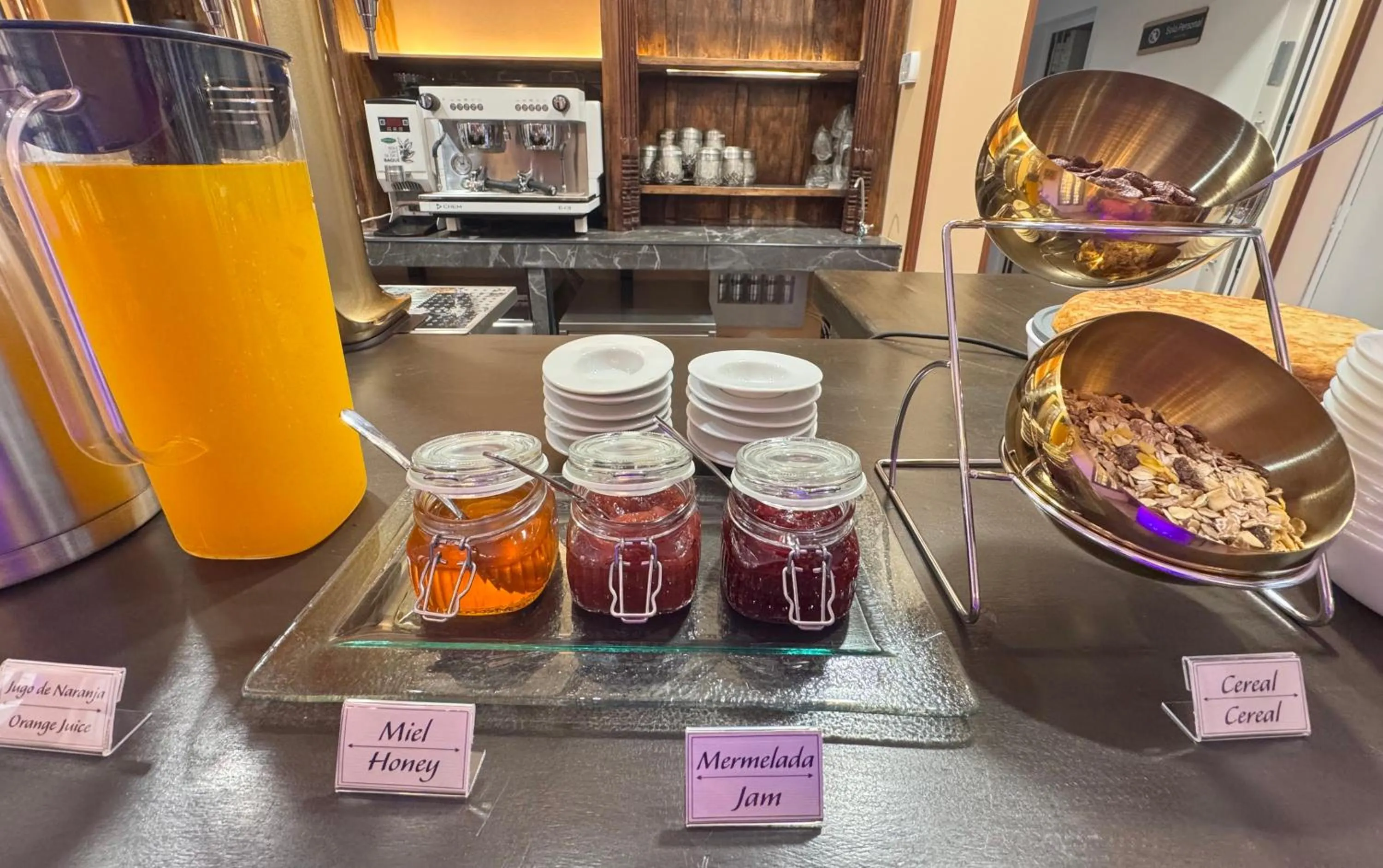 Breakfast in Hotel Boutique Casón De Los López