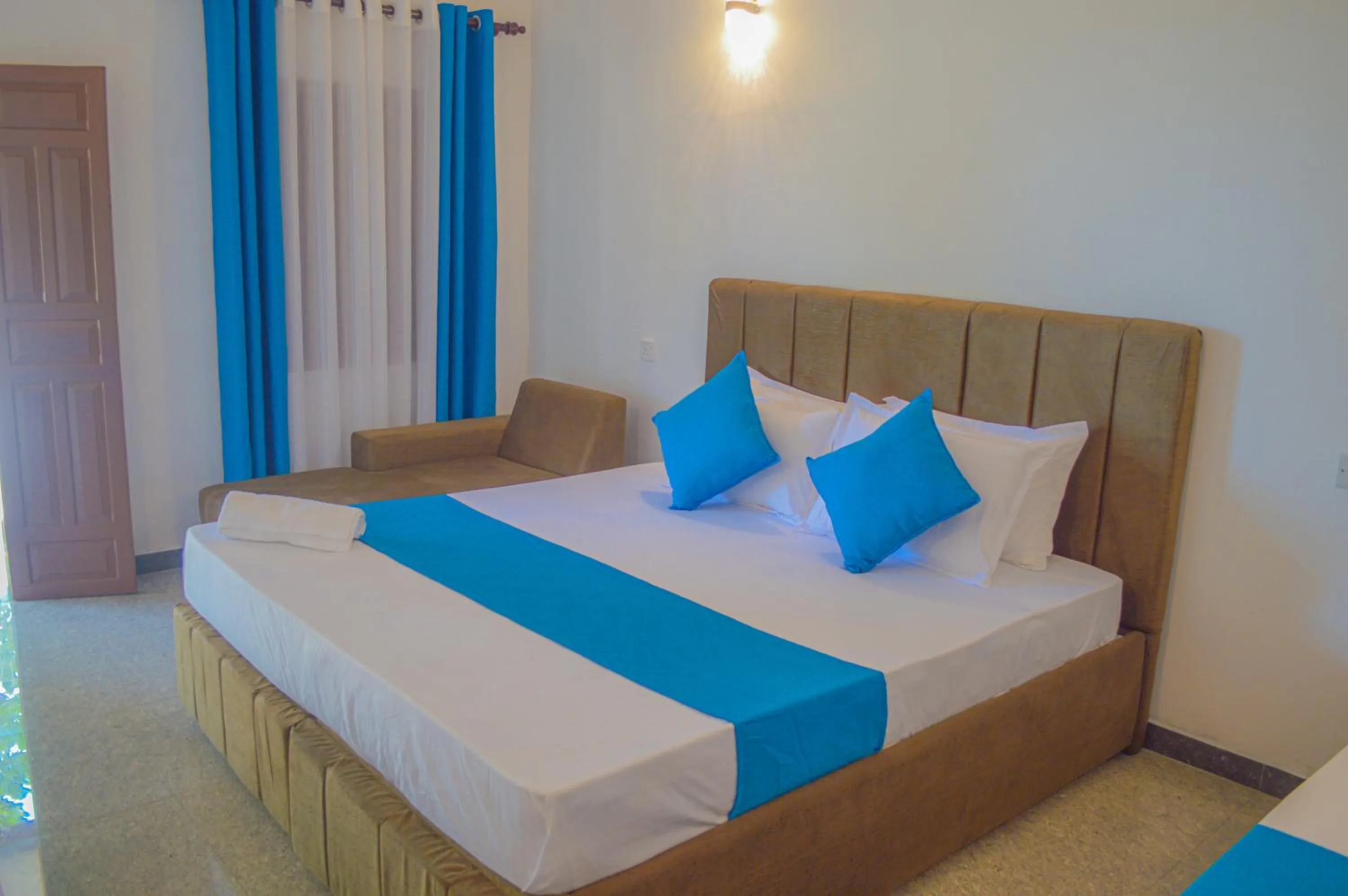Bedroom, Bed in Blue Water Paradise Akurala