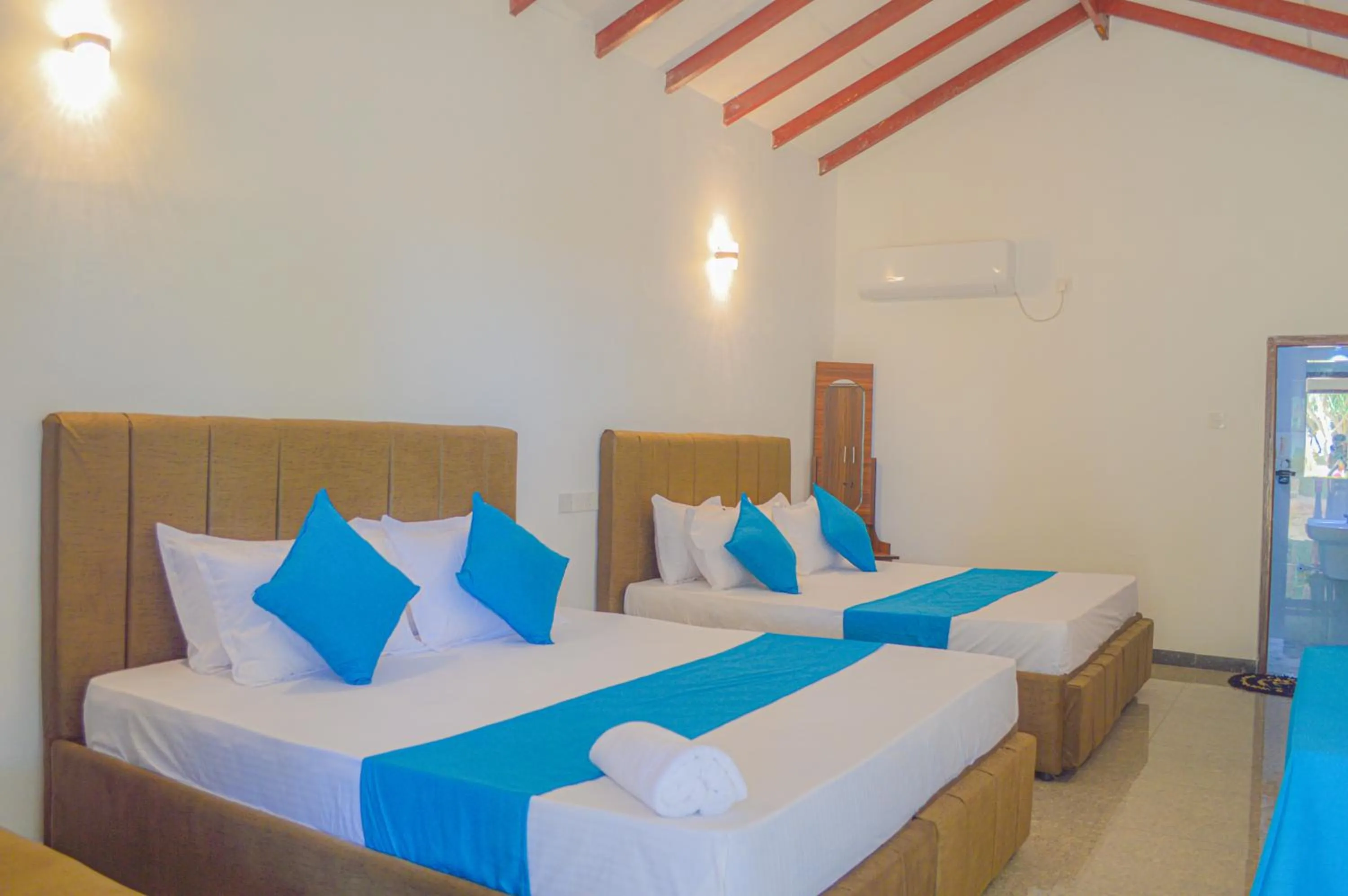 Bedroom, Bed in Blue Water Paradise Akurala