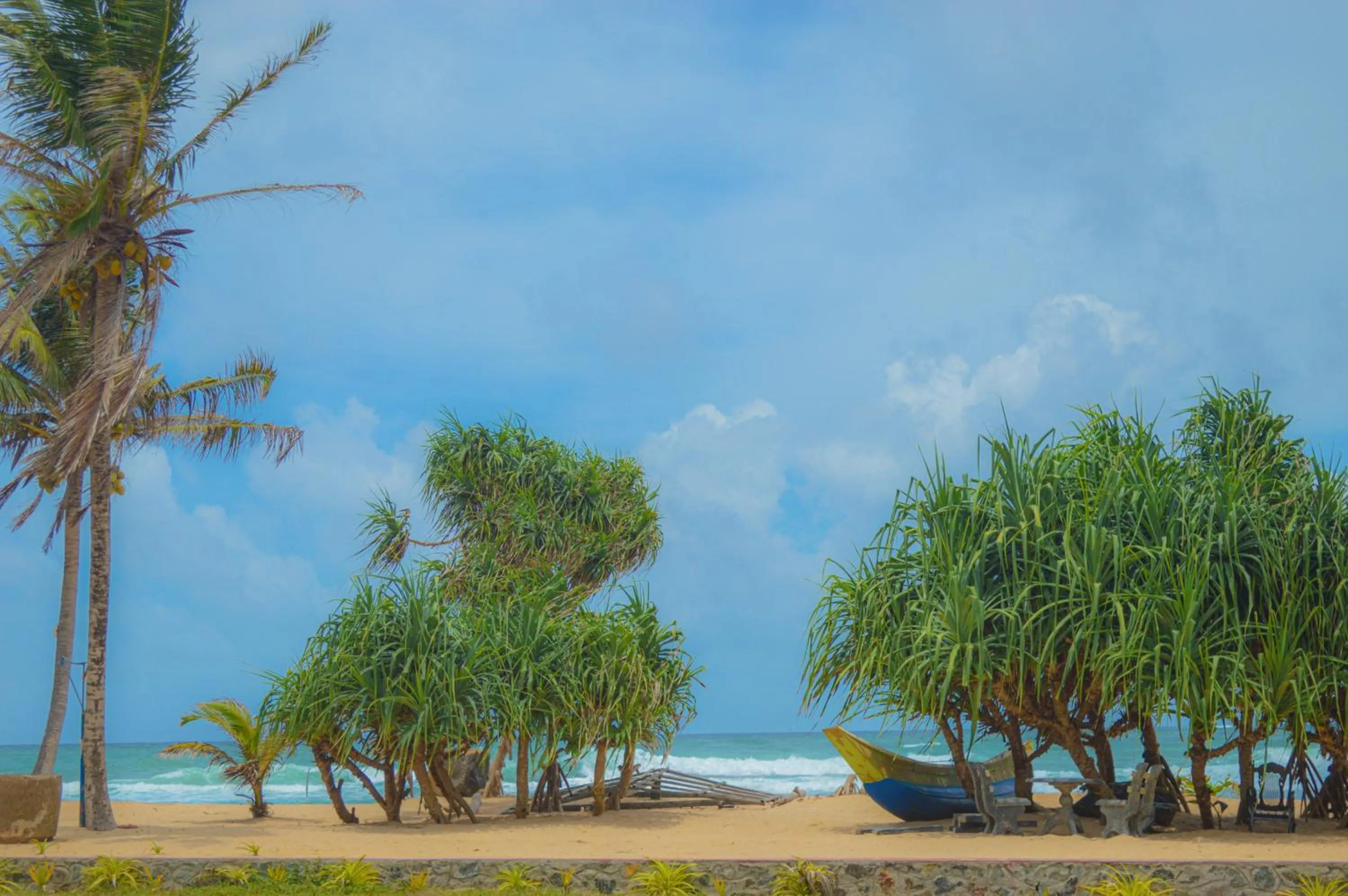 Beach in Blue Water Paradise Akurala