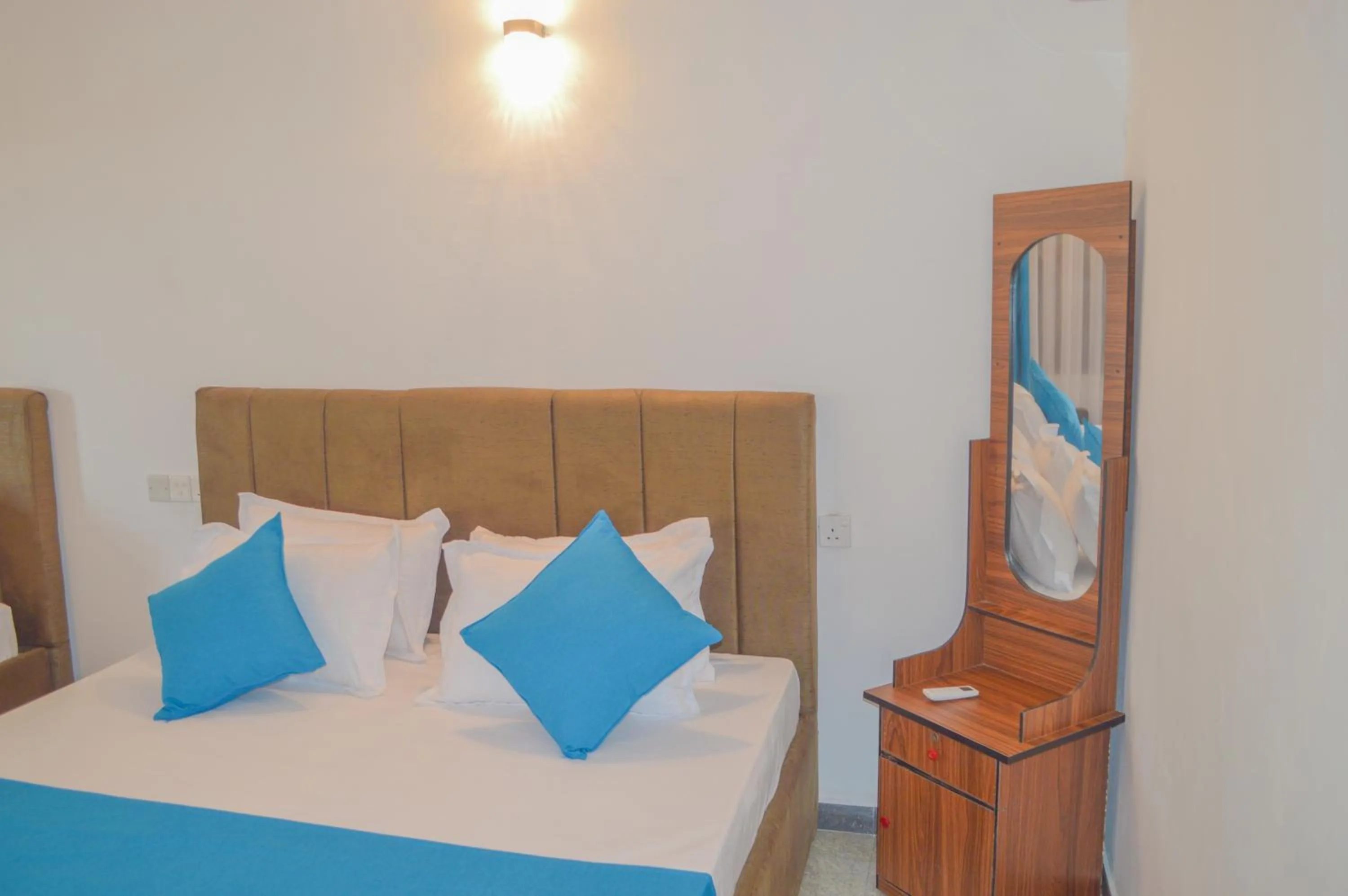 Bedroom, Bed in Blue Water Paradise Akurala