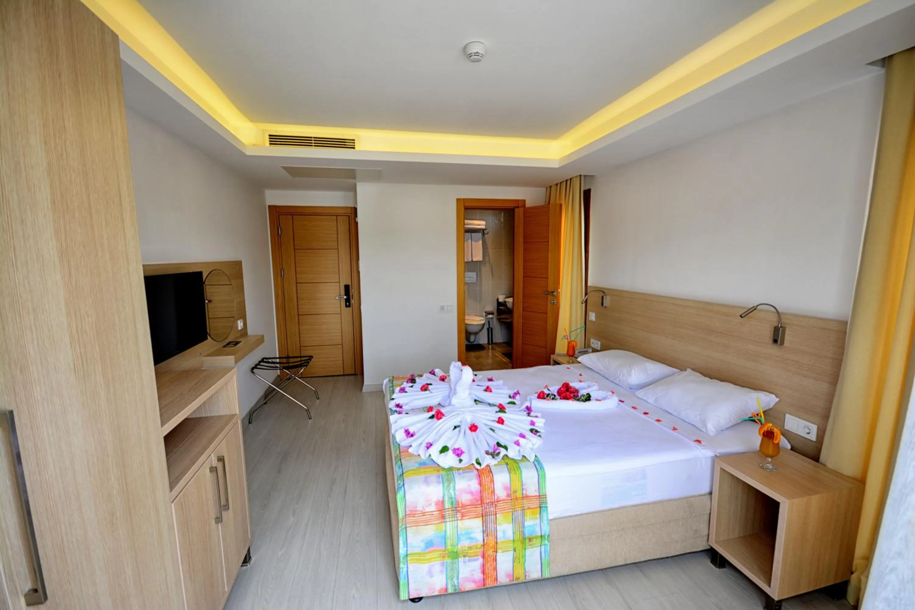 Bedroom, Bed in City Hotel Marmaris