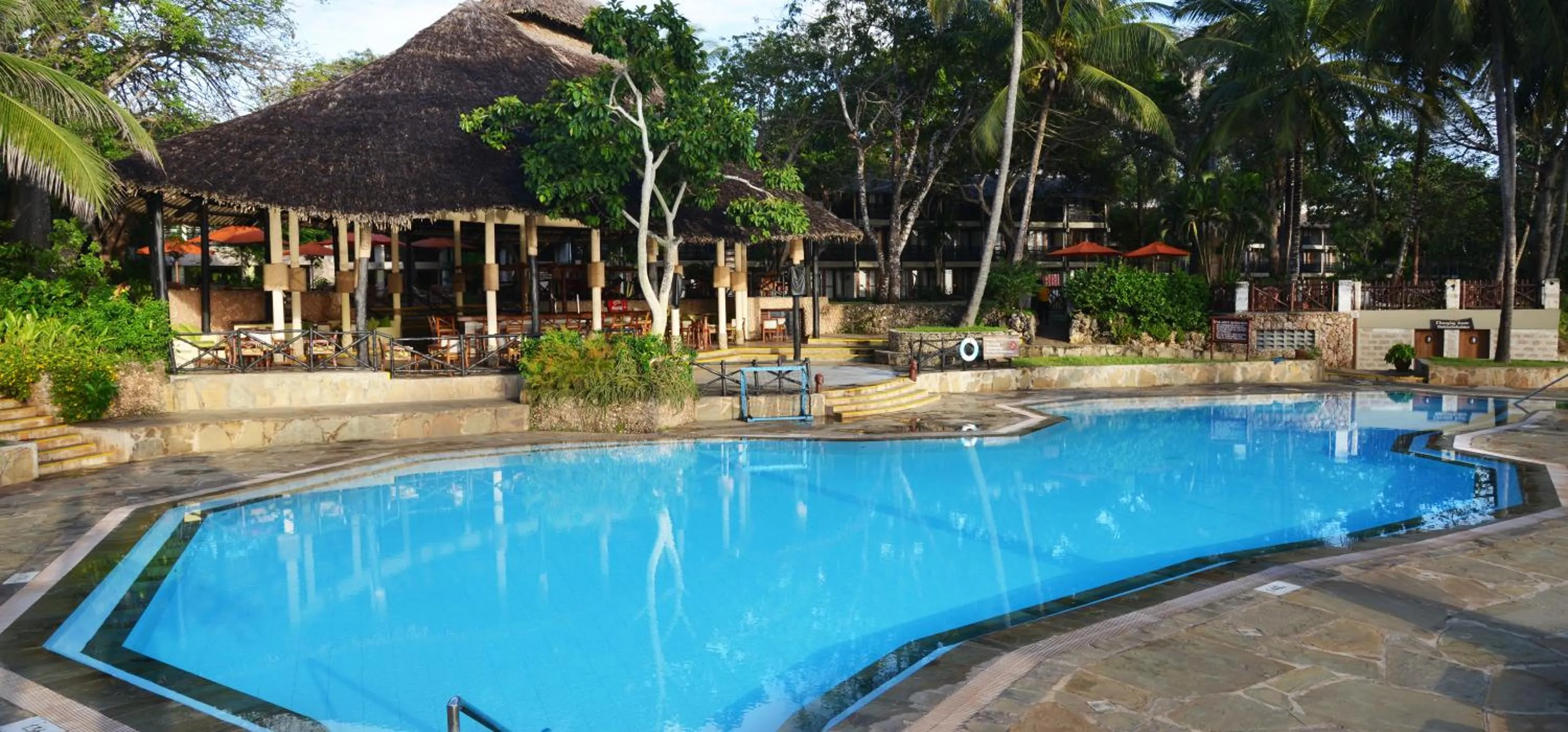 Day in Baobab Beach Resort & Spa