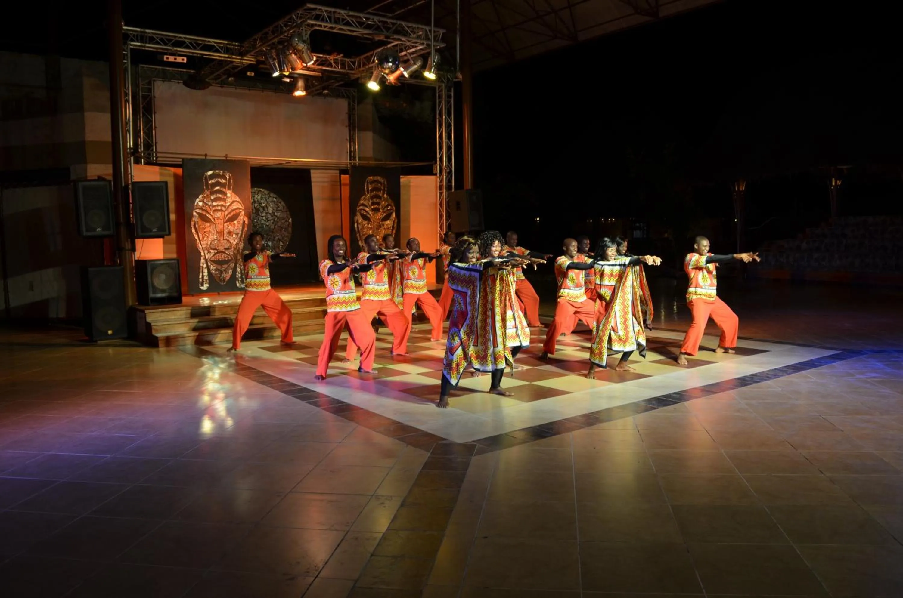 Evening entertainment in Baobab Beach Resort & Spa