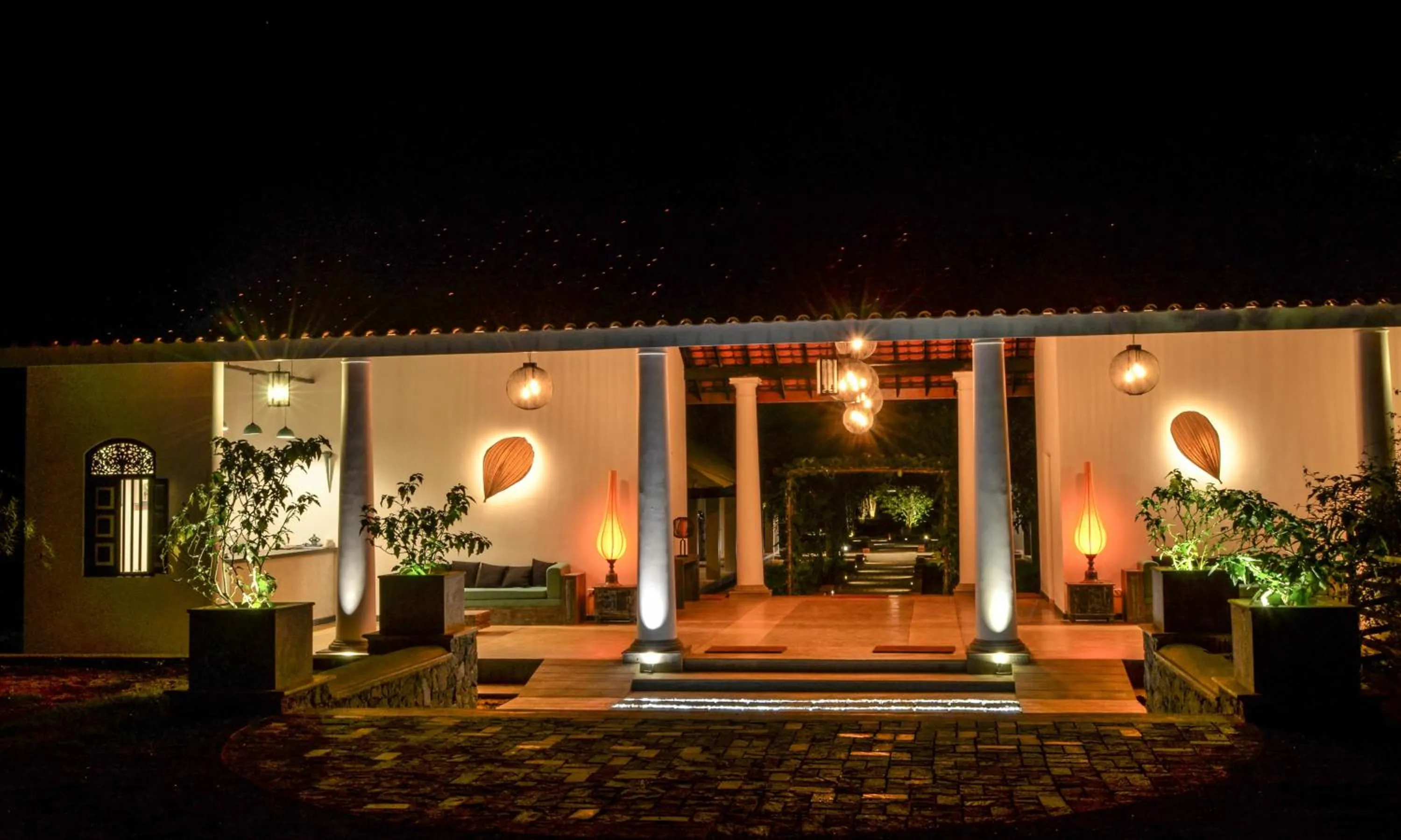 Restaurant/places to eat in Rangiri Dambulla Resort