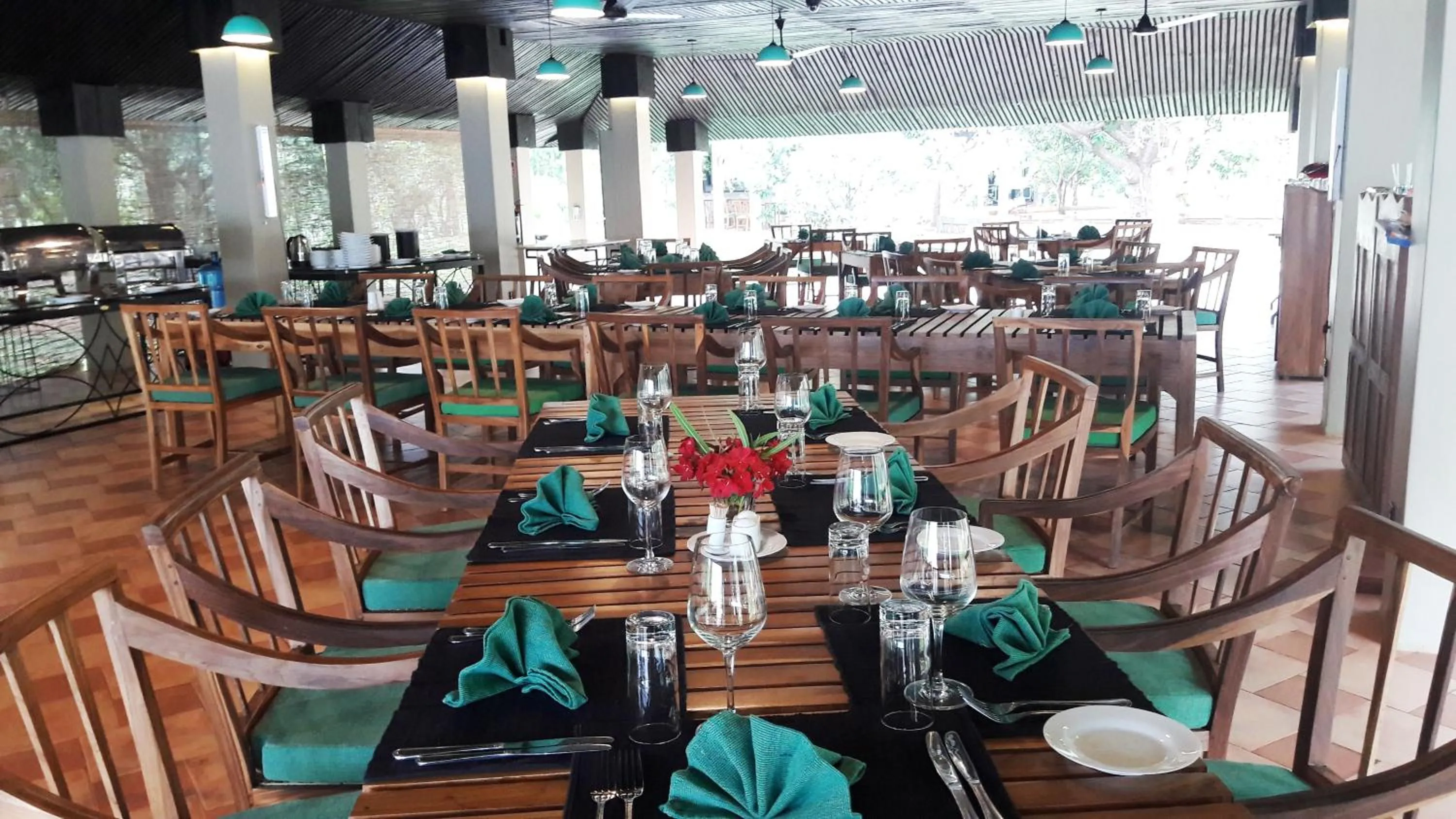 Restaurant/places to eat in Rangiri Dambulla Resort