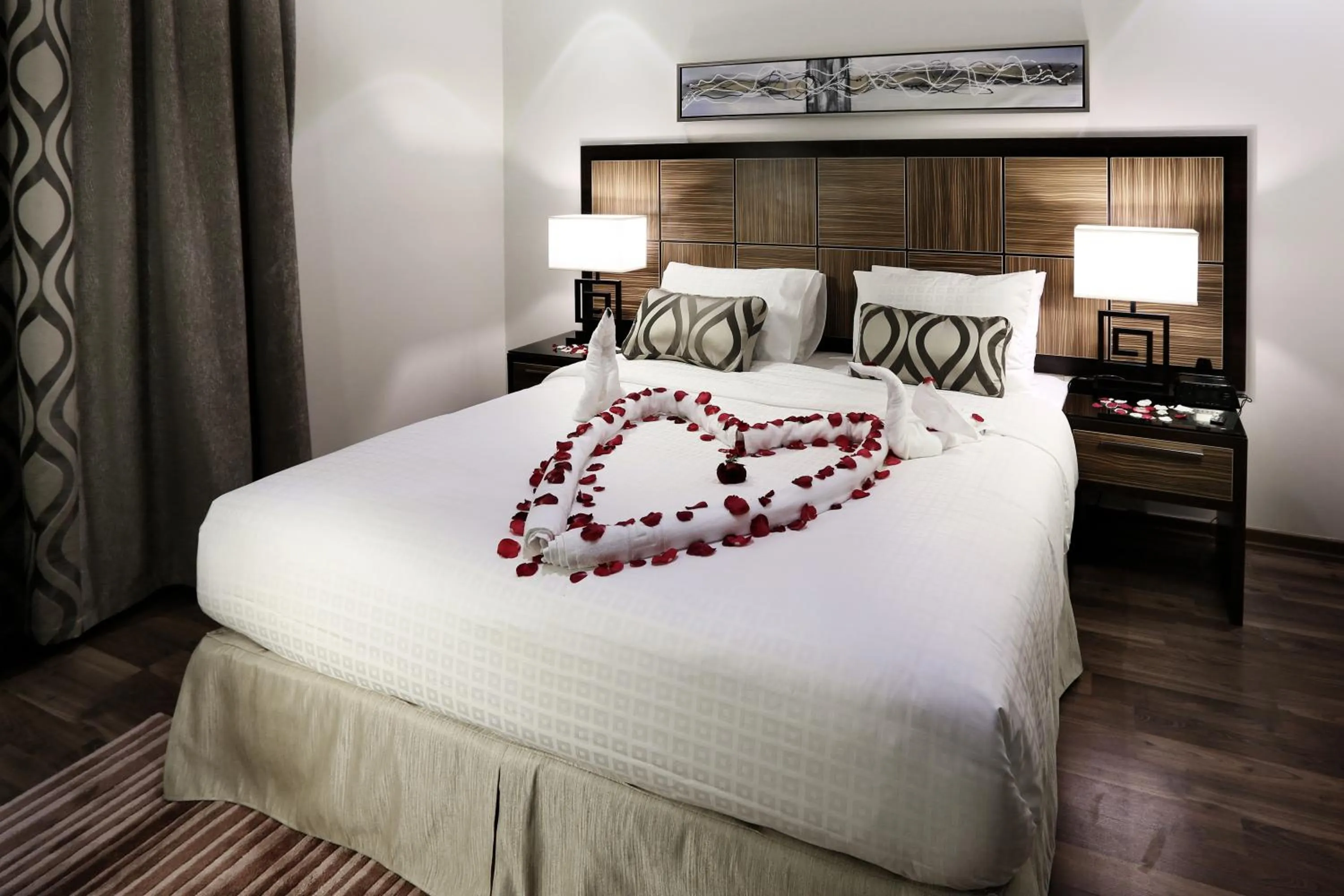 TV and multimedia, Bed in Duset Hotel Suites