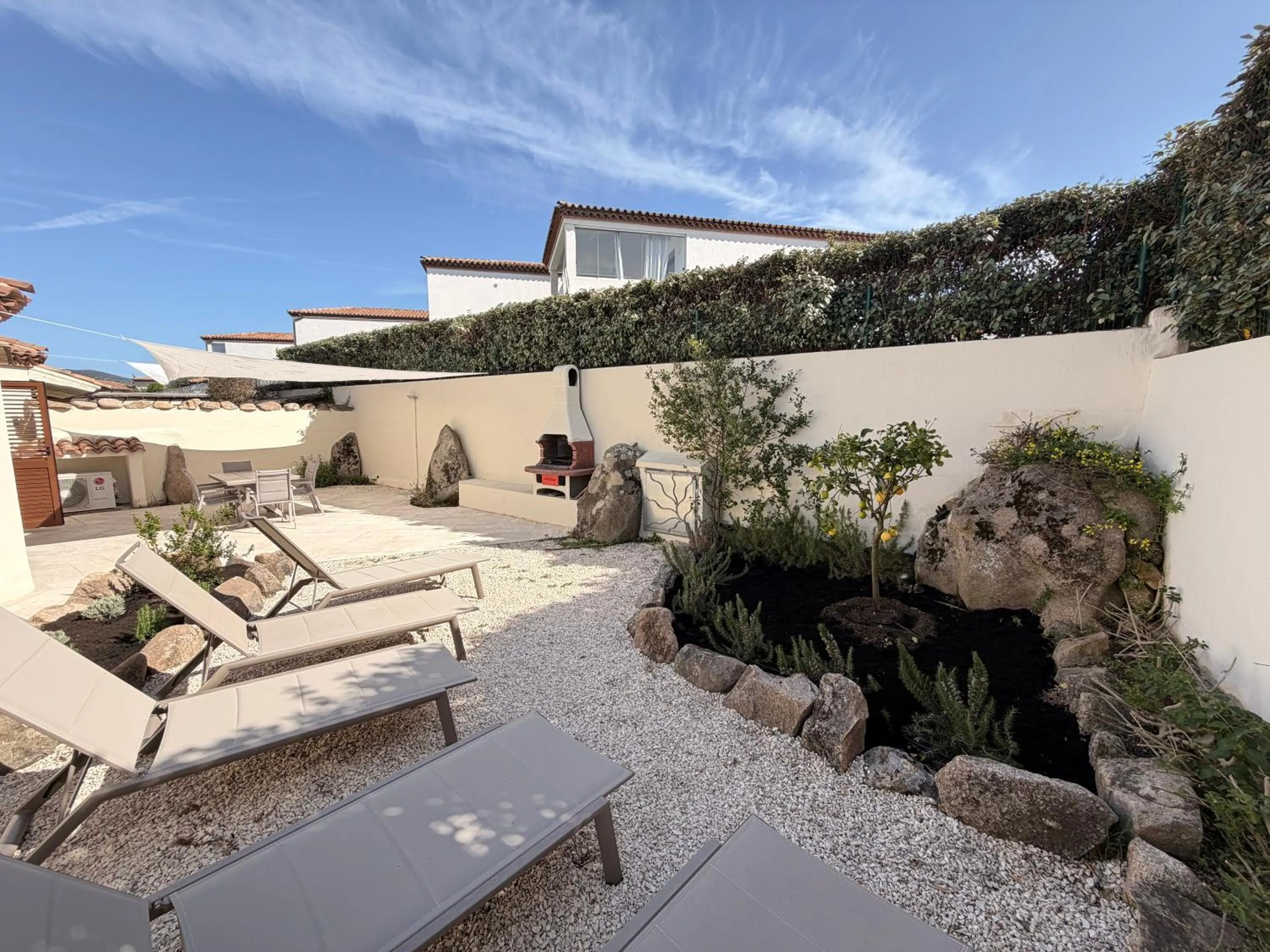 Le Maree Apartments
