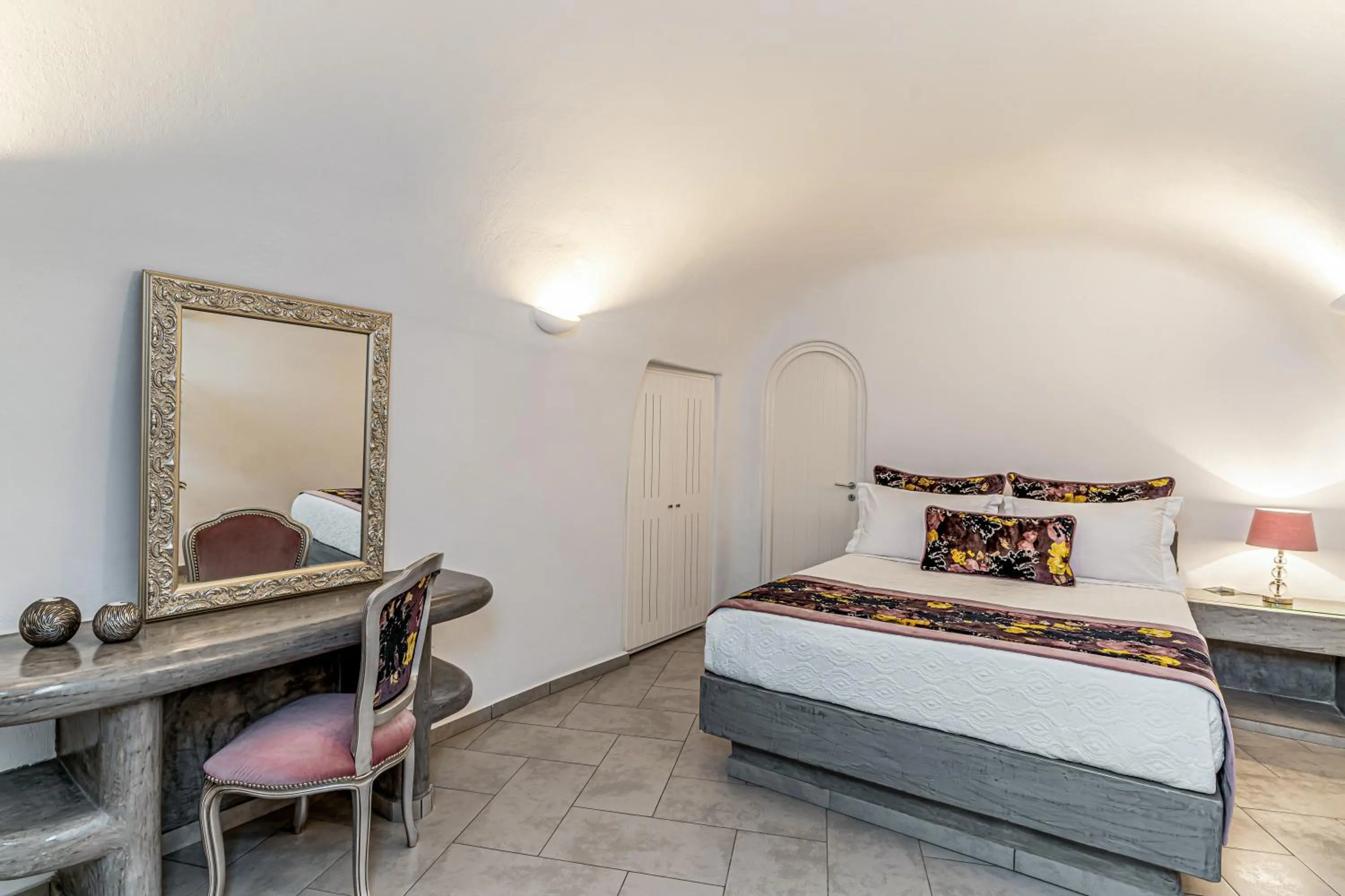 Bed in Ventus Paradiso Villa