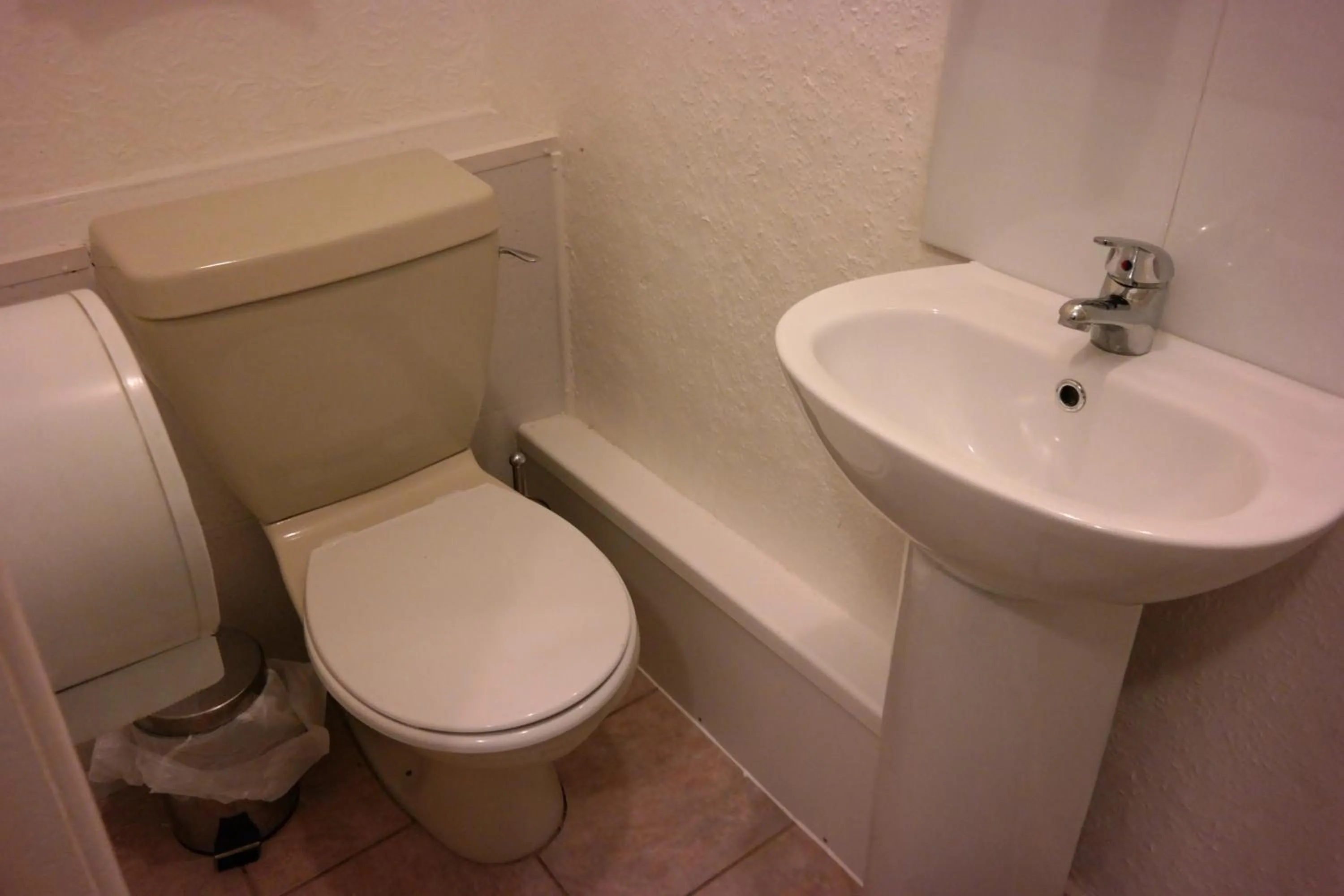 Bathroom in Cardoh Lodge