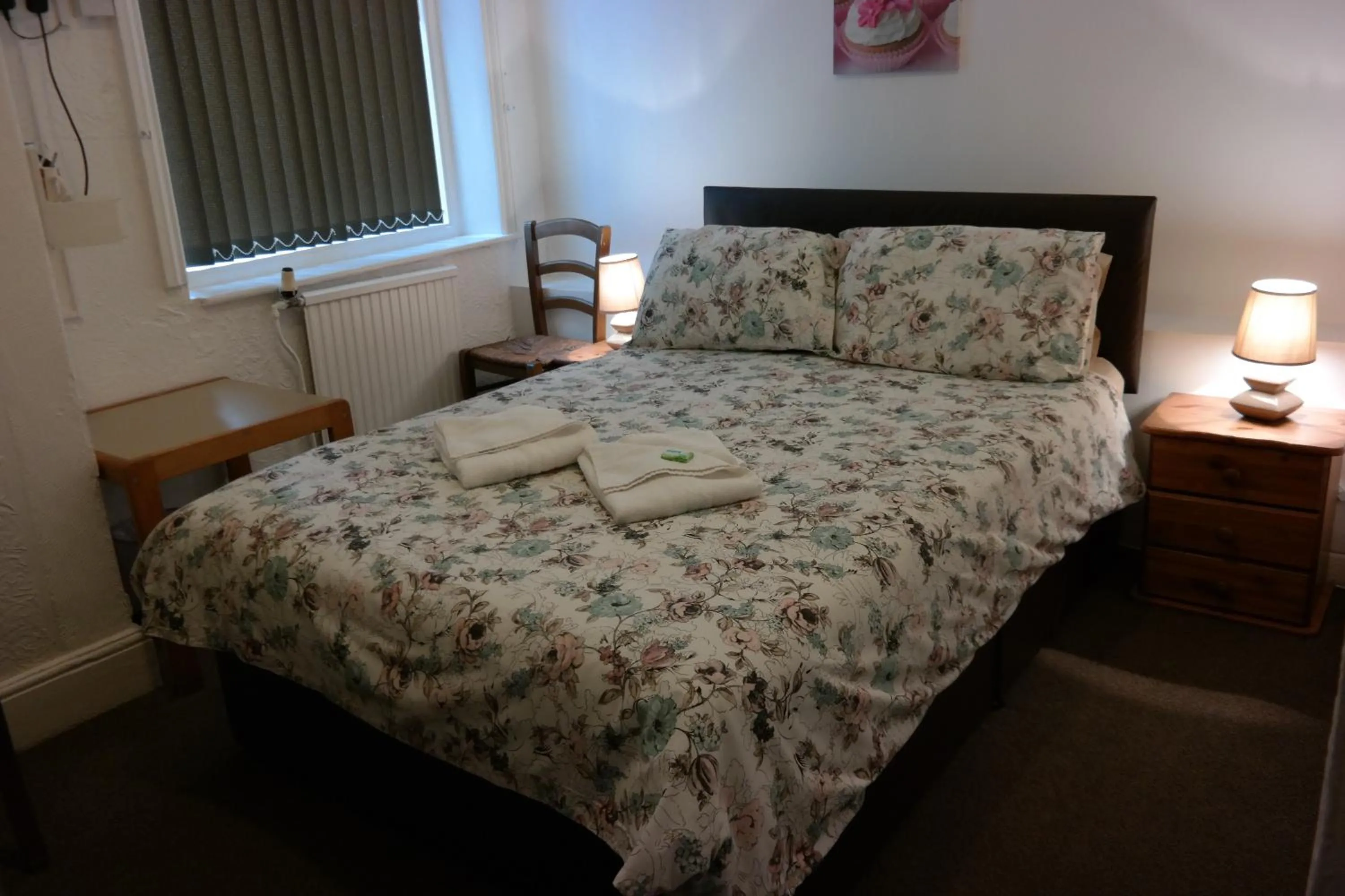 Bed in Cardoh Lodge