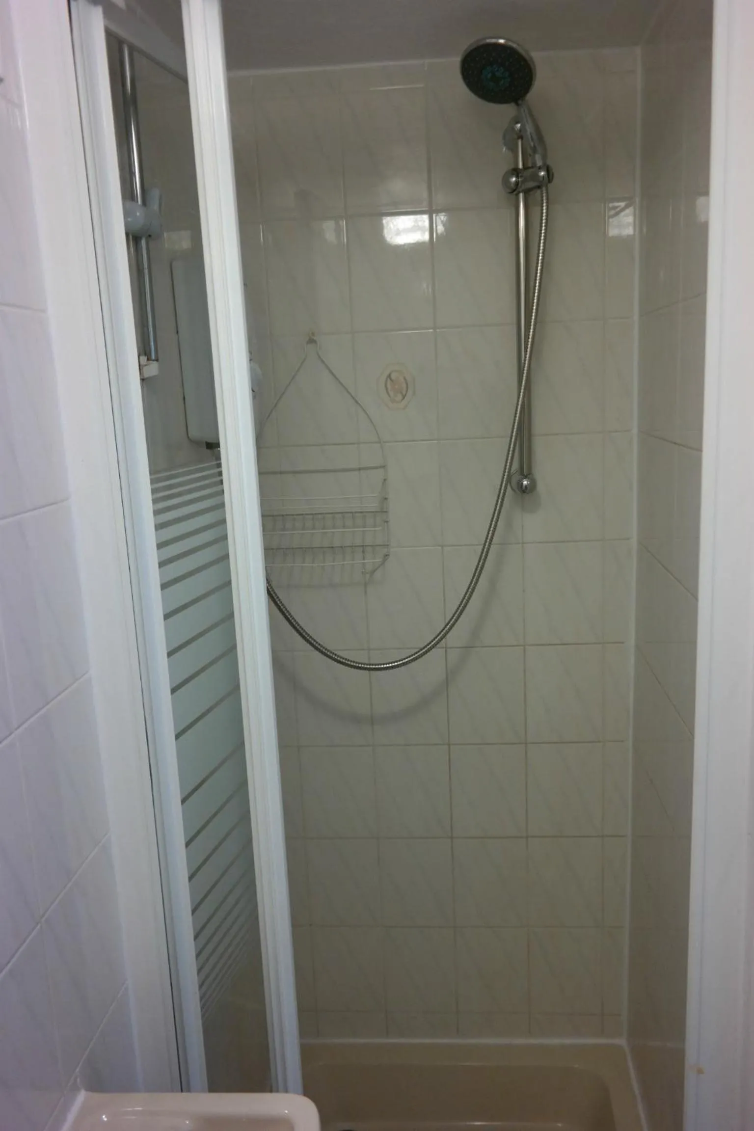 Shower in Cardoh Lodge
