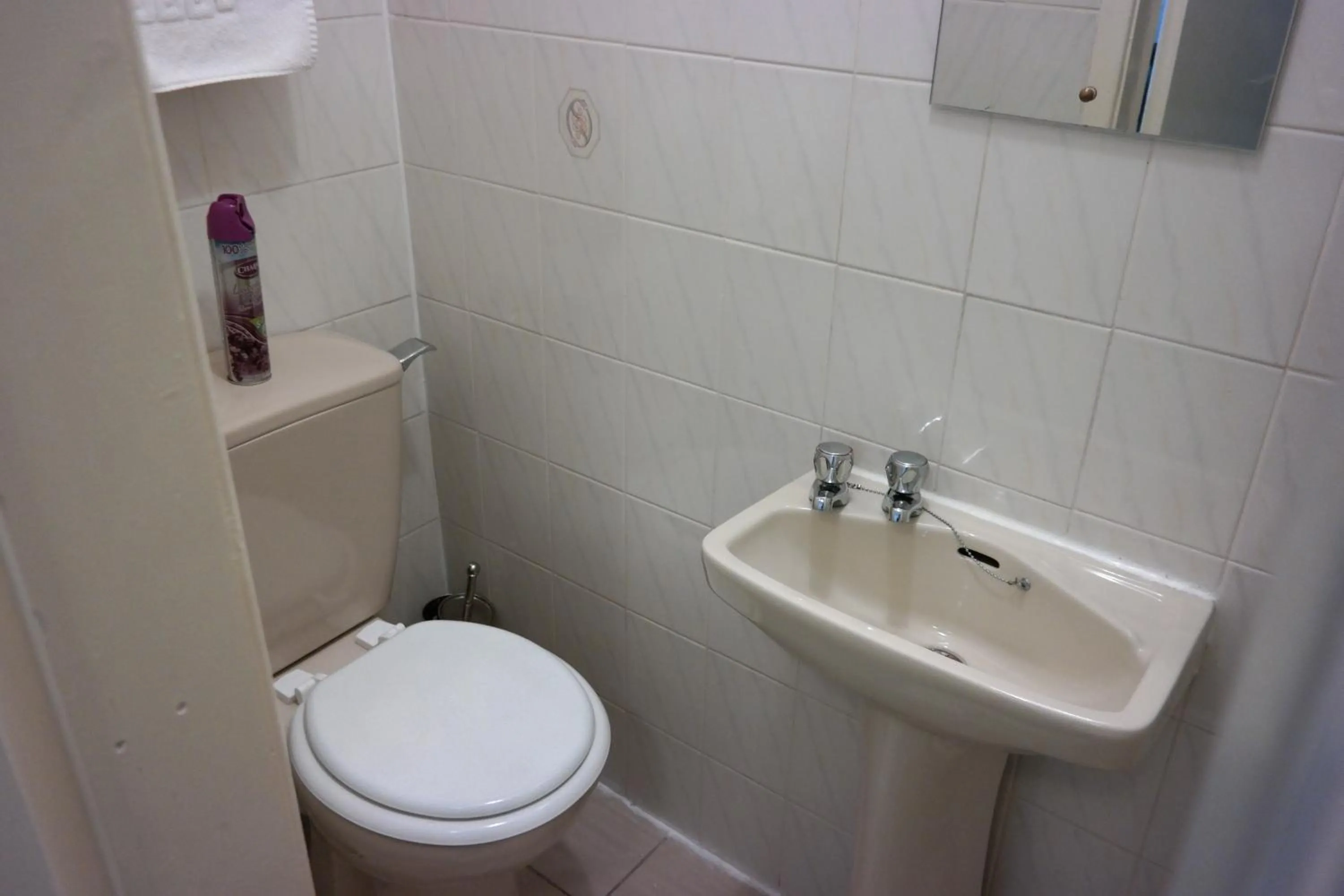 Bathroom in Cardoh Lodge