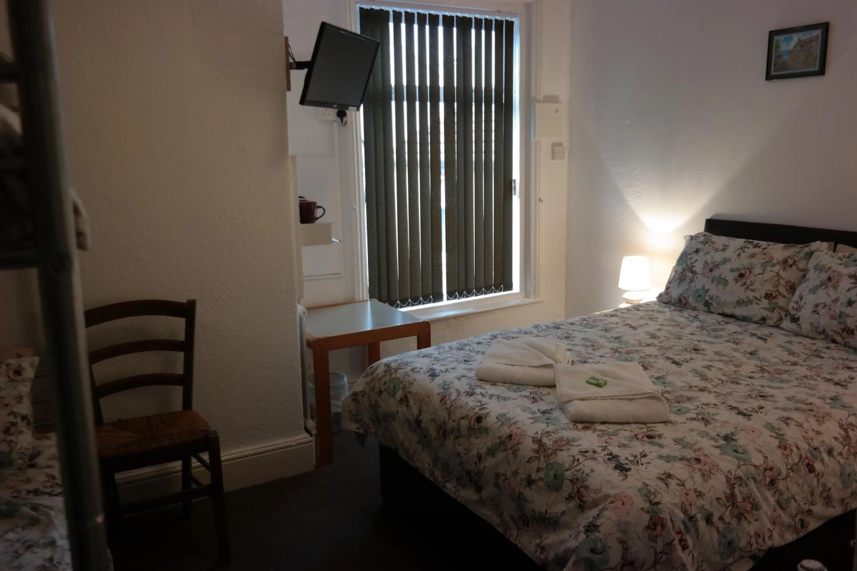 Bed in Cardoh Lodge