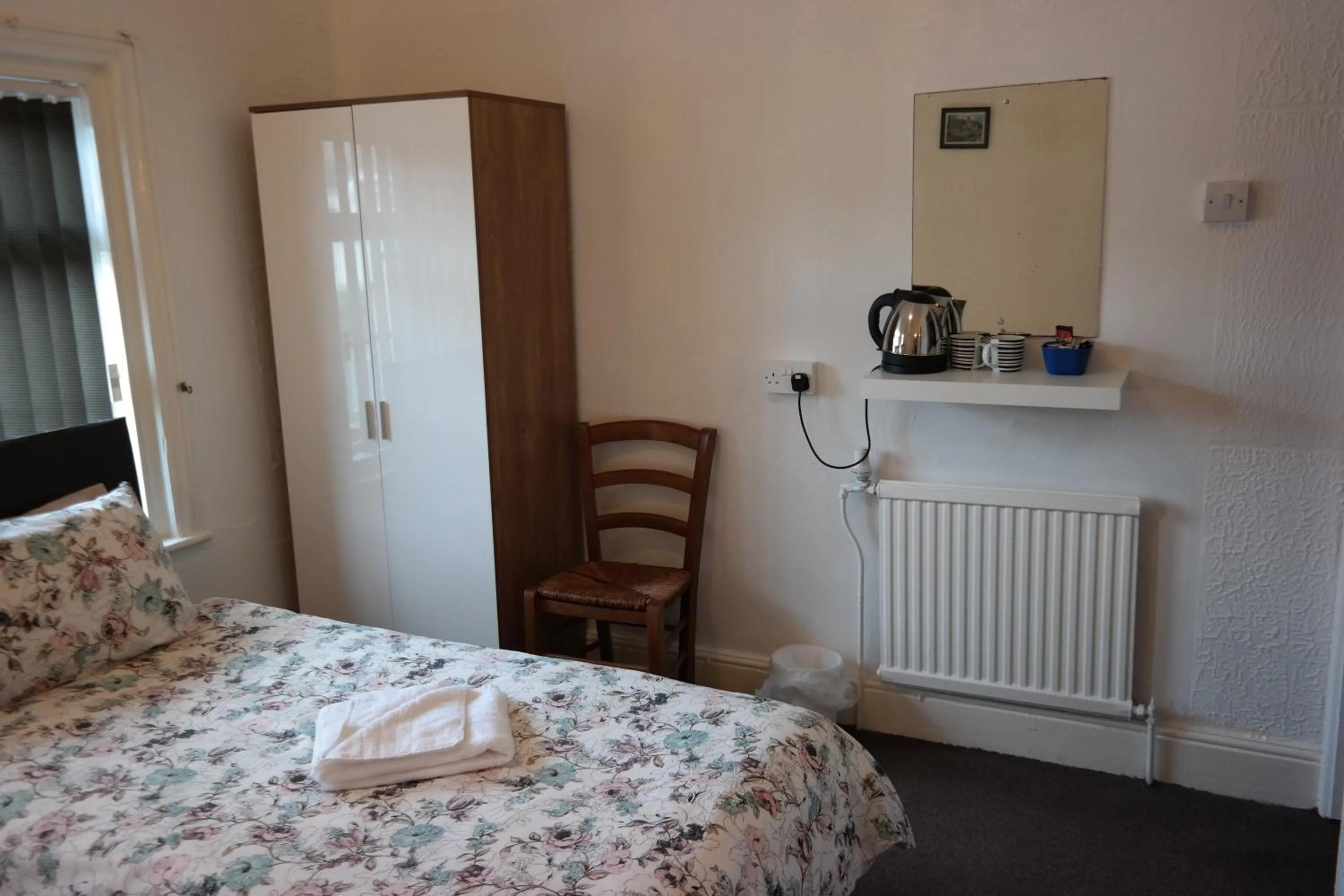 Bed in Cardoh Lodge
