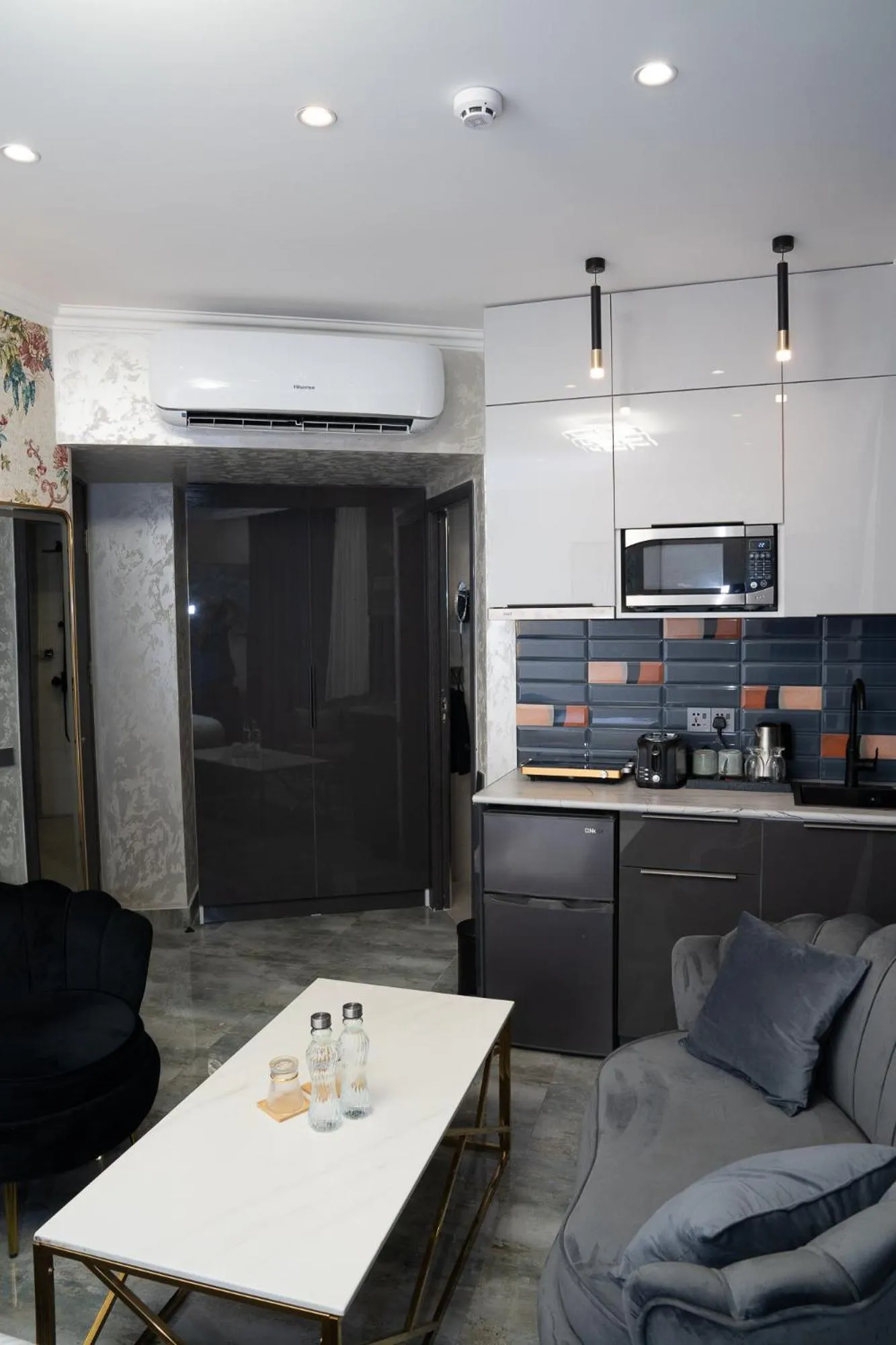 Kitchen or kitchenette in Prime Suites Hotel