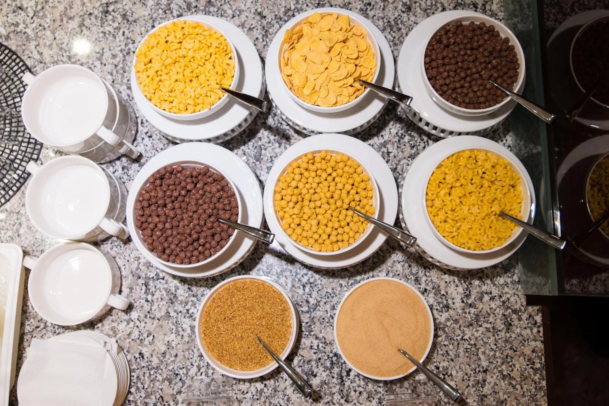 Restaurant/places to eat in Holiday Inn Aktau by IHG