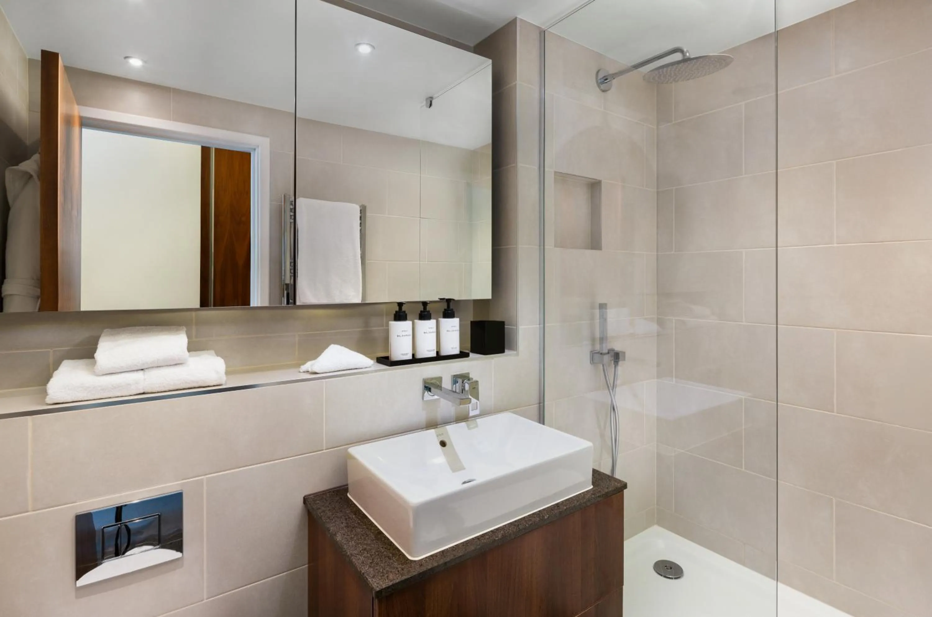 Shower in InterContinental London - The O2