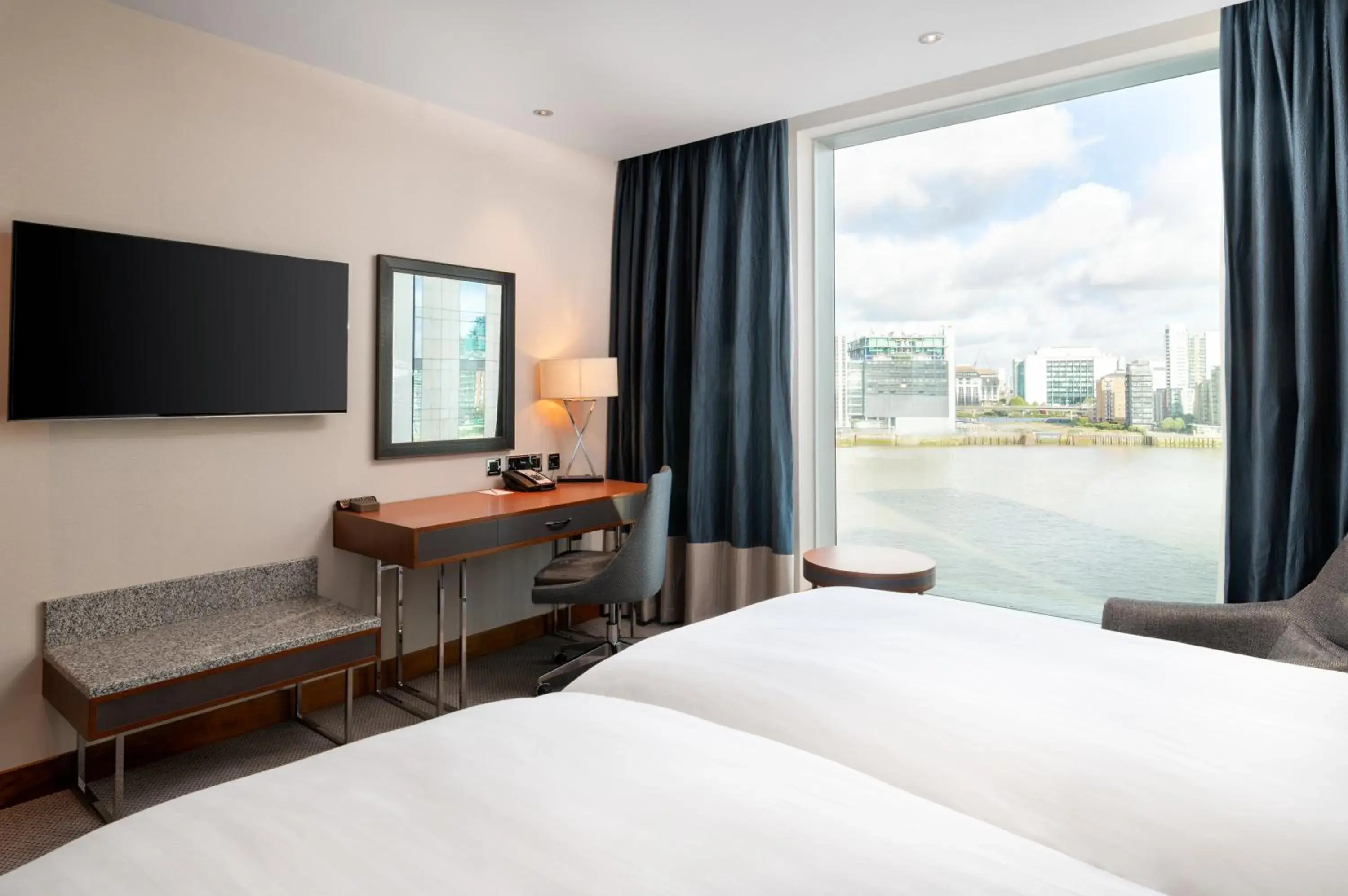 Photo of the whole room, Bed in InterContinental London - The O2 Photo of the whole room, Bed in InterContinental London - The O2