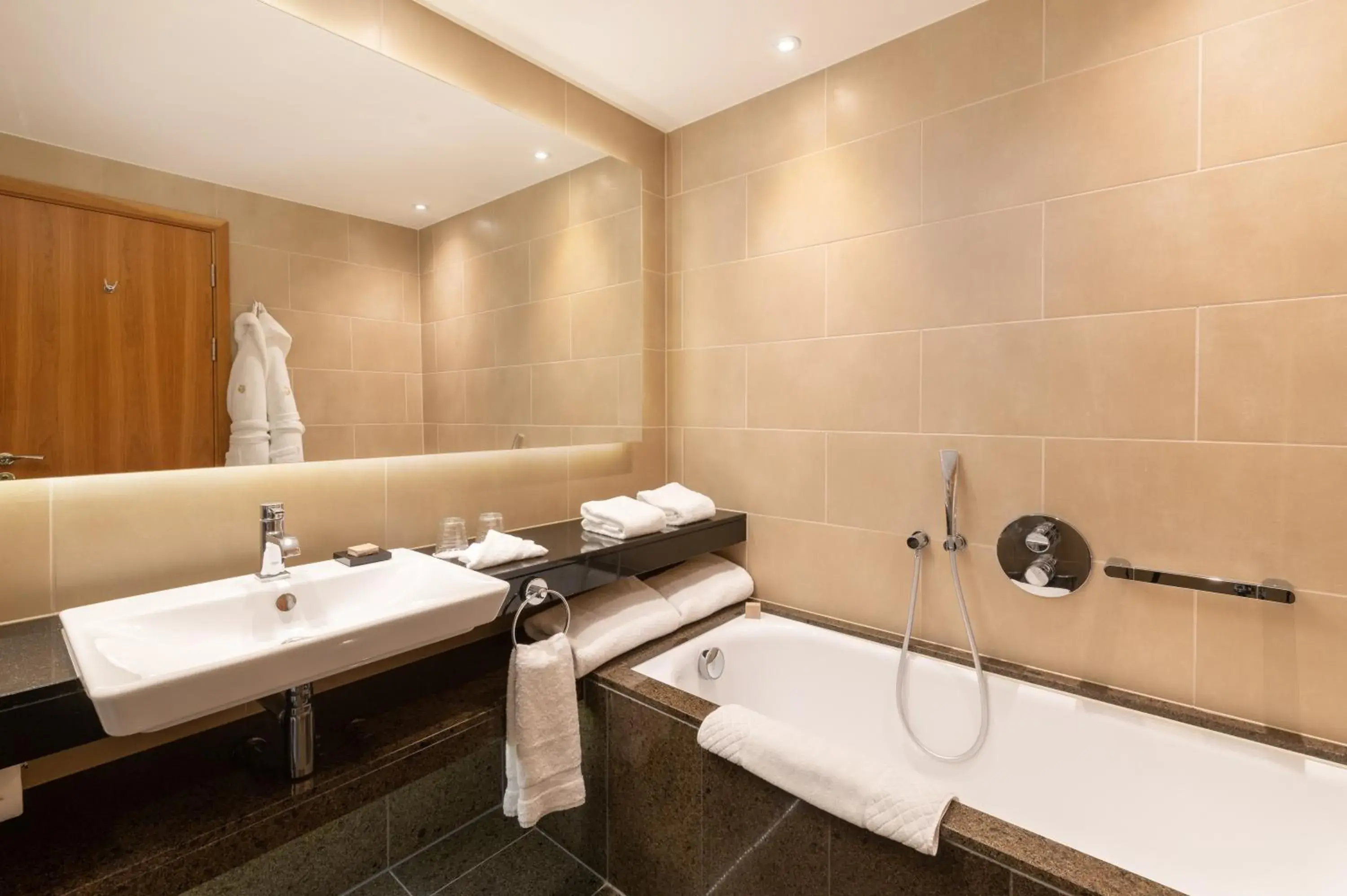 Bathroom in InterContinental London - The O2 Bathroom in InterContinental London - The O2