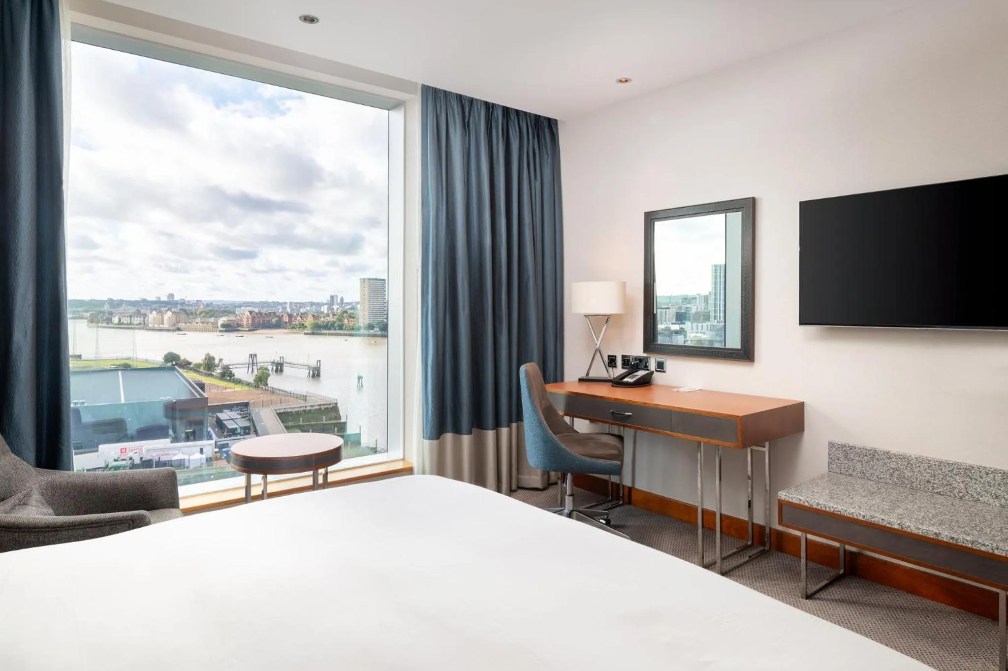 Photo of the whole room, Bed in InterContinental London - The O2