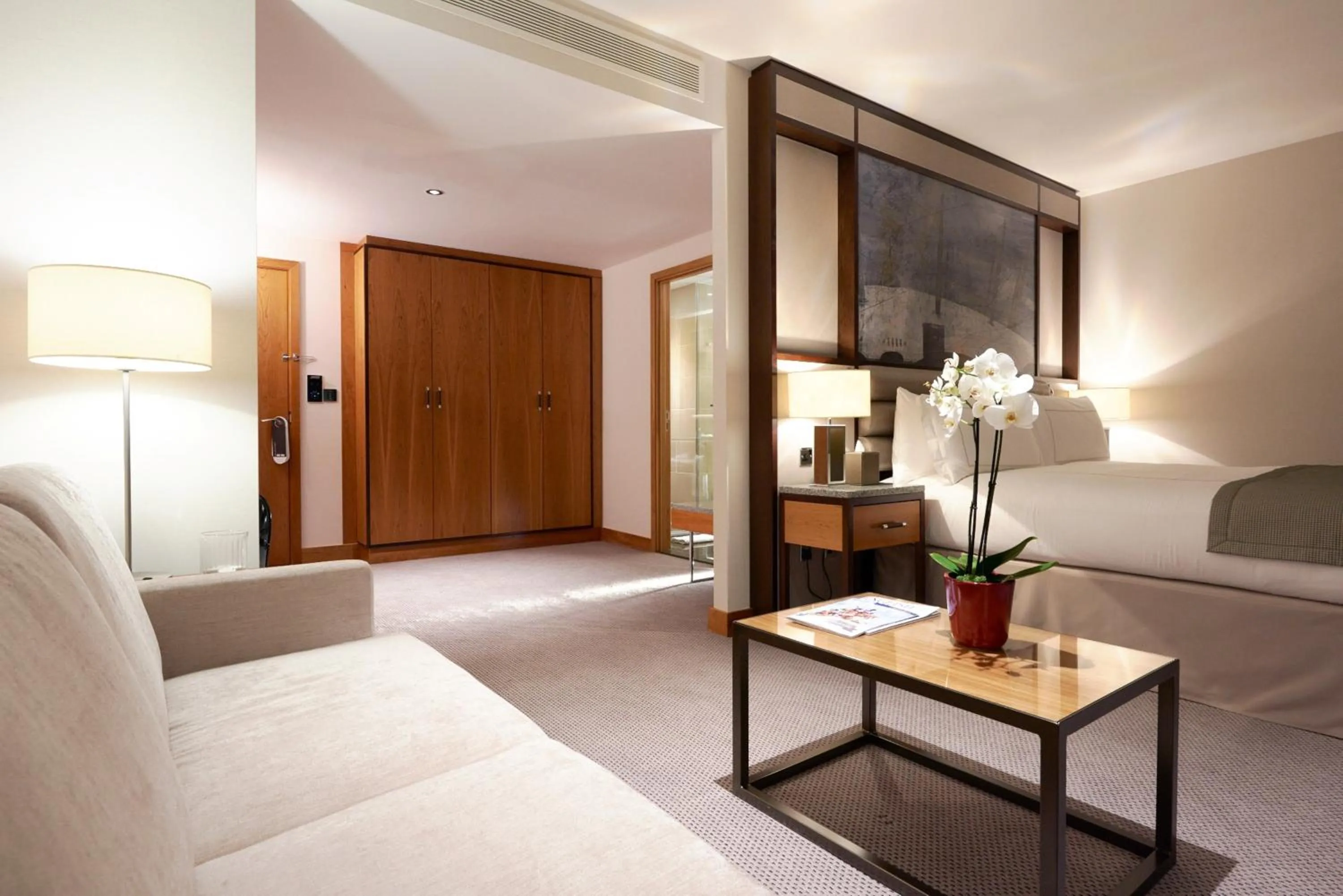 Photo of the whole room, Bed in InterContinental London - The O2