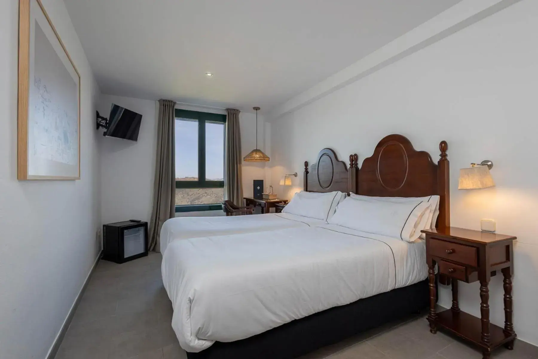 Twin Room - single occupancy in Hotel Tugasa Arco de la Villa Twin Room - single occupancy in Hotel Tugasa Arco de la Villa