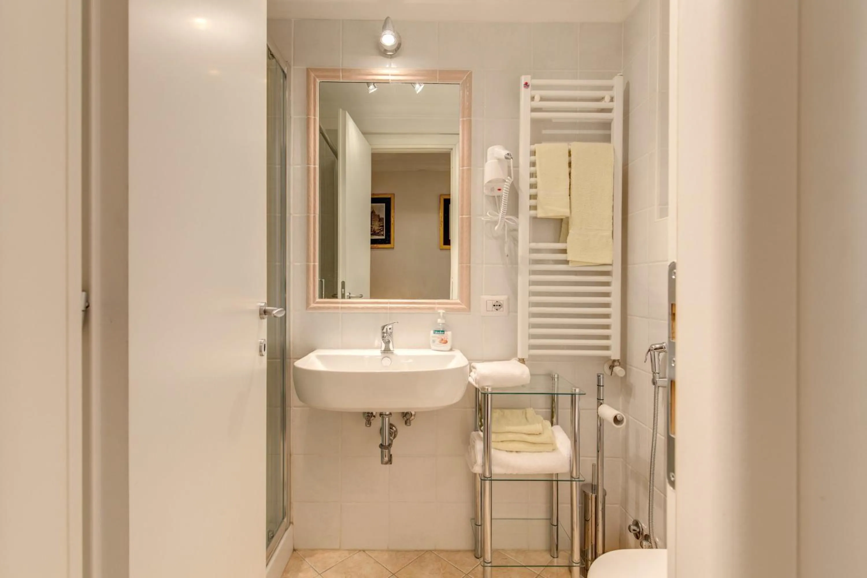 Bathroom in Casa Claudia Giulio Cesare