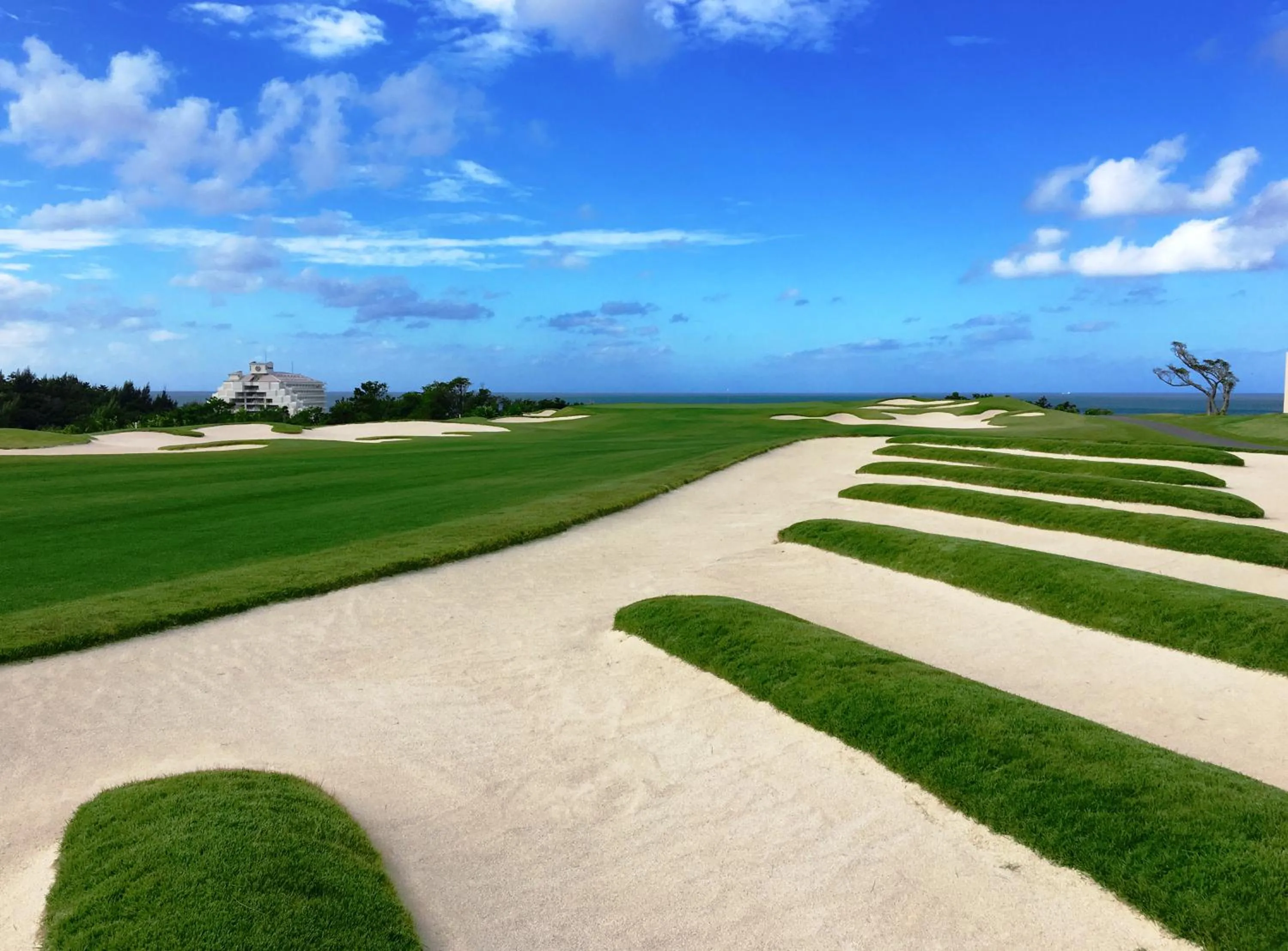 Golfcourse in PGM Hotel Resort Okinawa