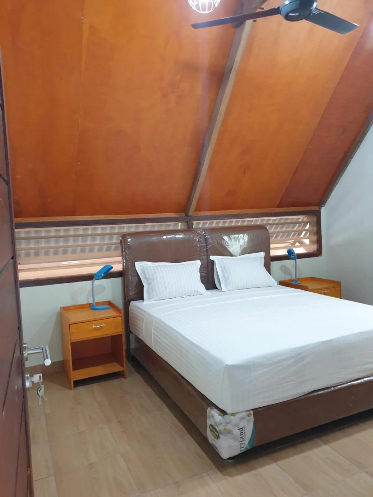 Bedroom, Bed in Freddies Villas Sabang