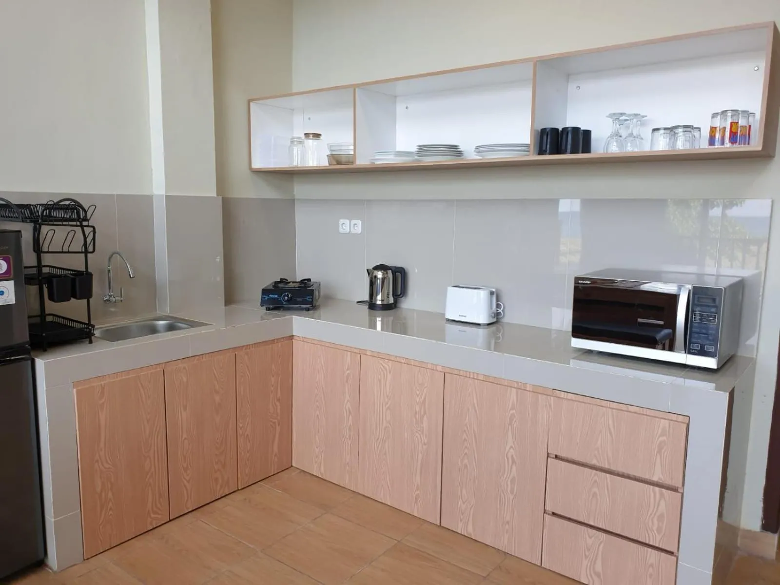 Kitchen or kitchenette in Freddies Villas Sabang