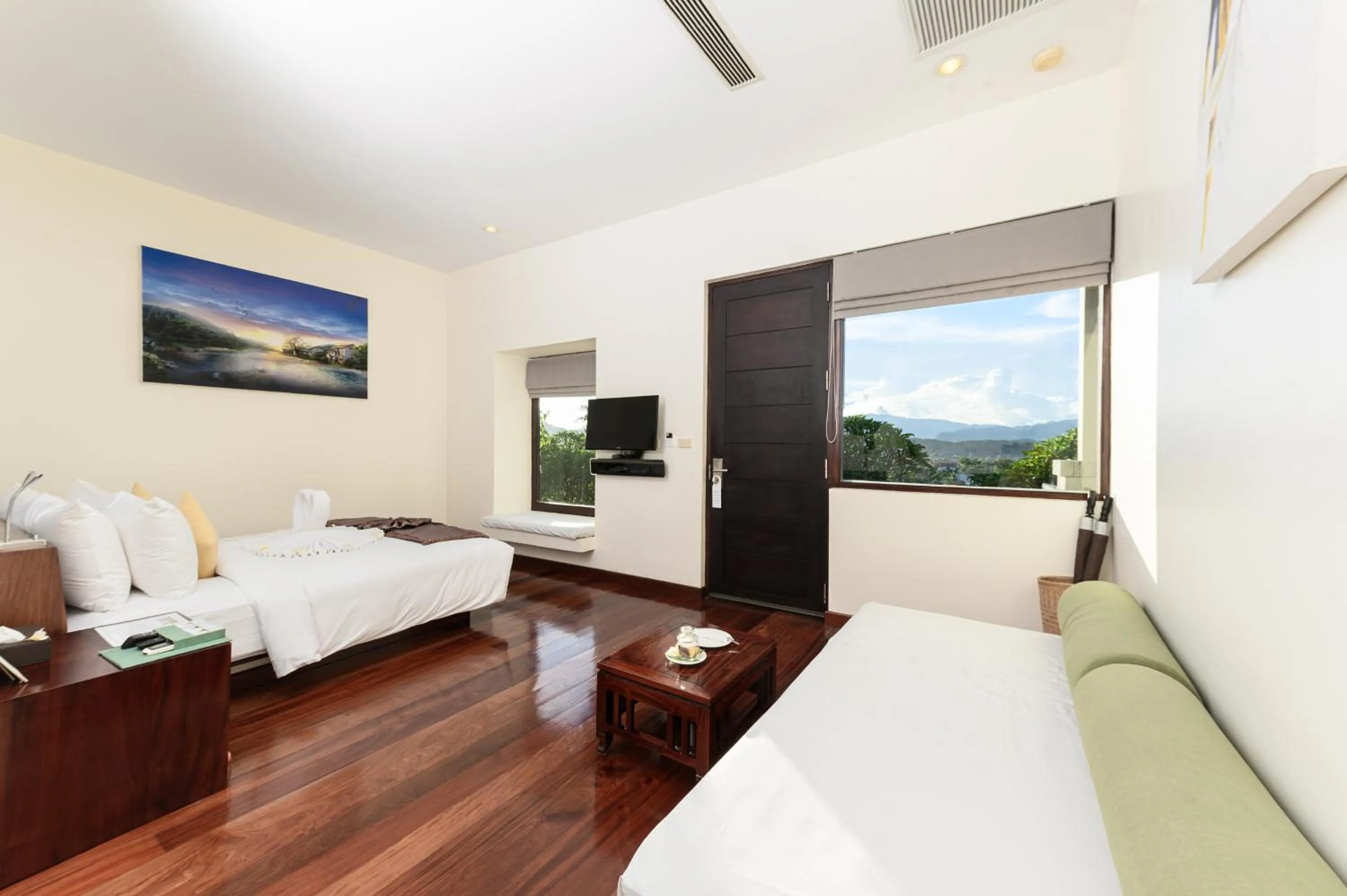 View (from property/room), Bed in Luang Prabang View Hotel