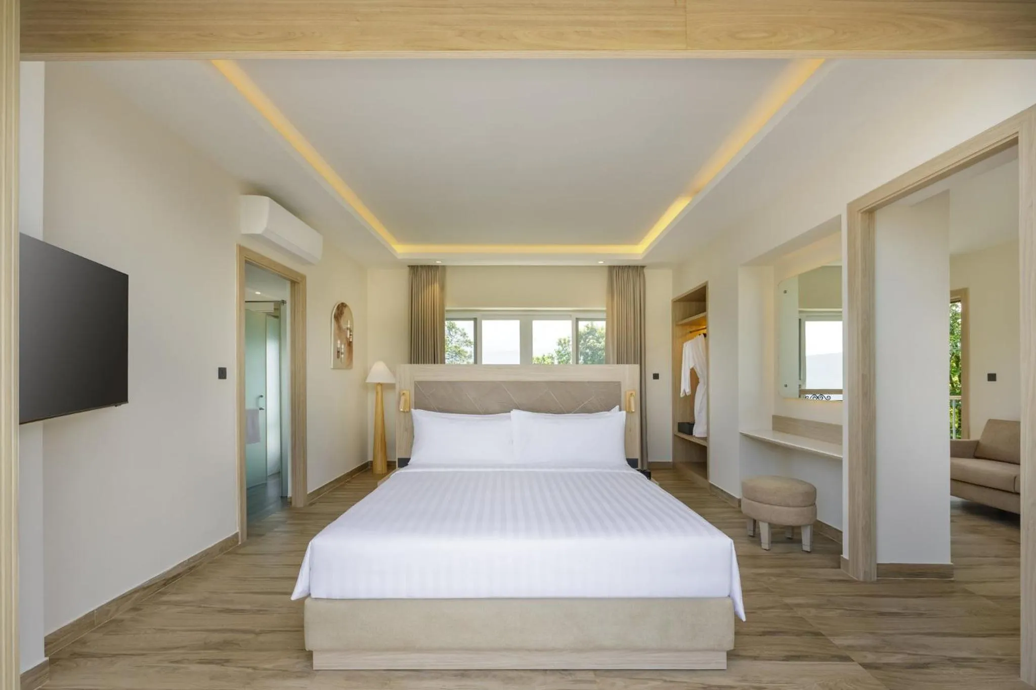 Photo of the whole room, Bed in Himalayan Hideaway Resort Pokhara, The Centara Collection