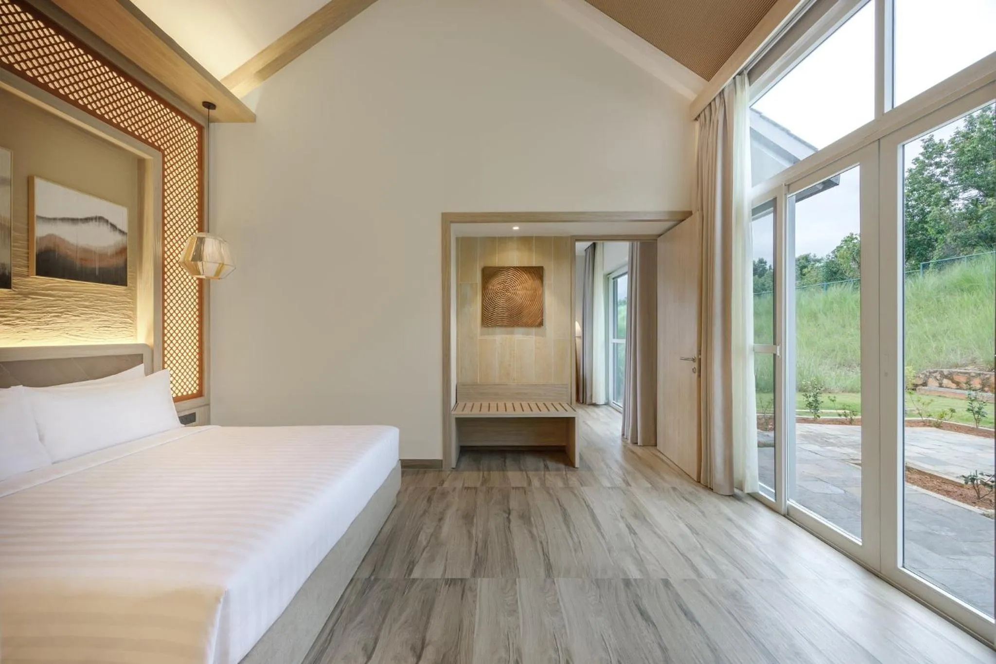 Bedroom, Bed in Himalayan Hideaway Resort Pokhara, The Centara Collection