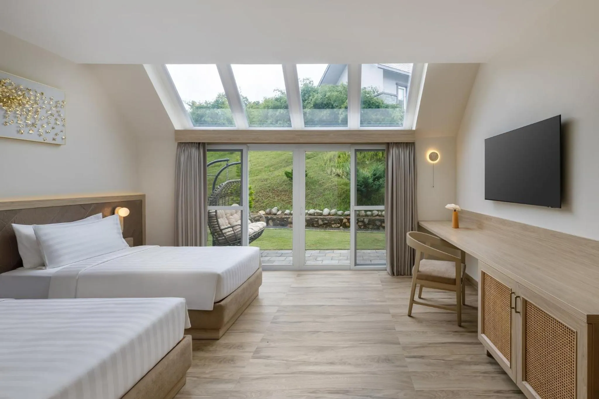 Photo of the whole room, Bed in Himalayan Hideaway Resort Pokhara, The Centara Collection