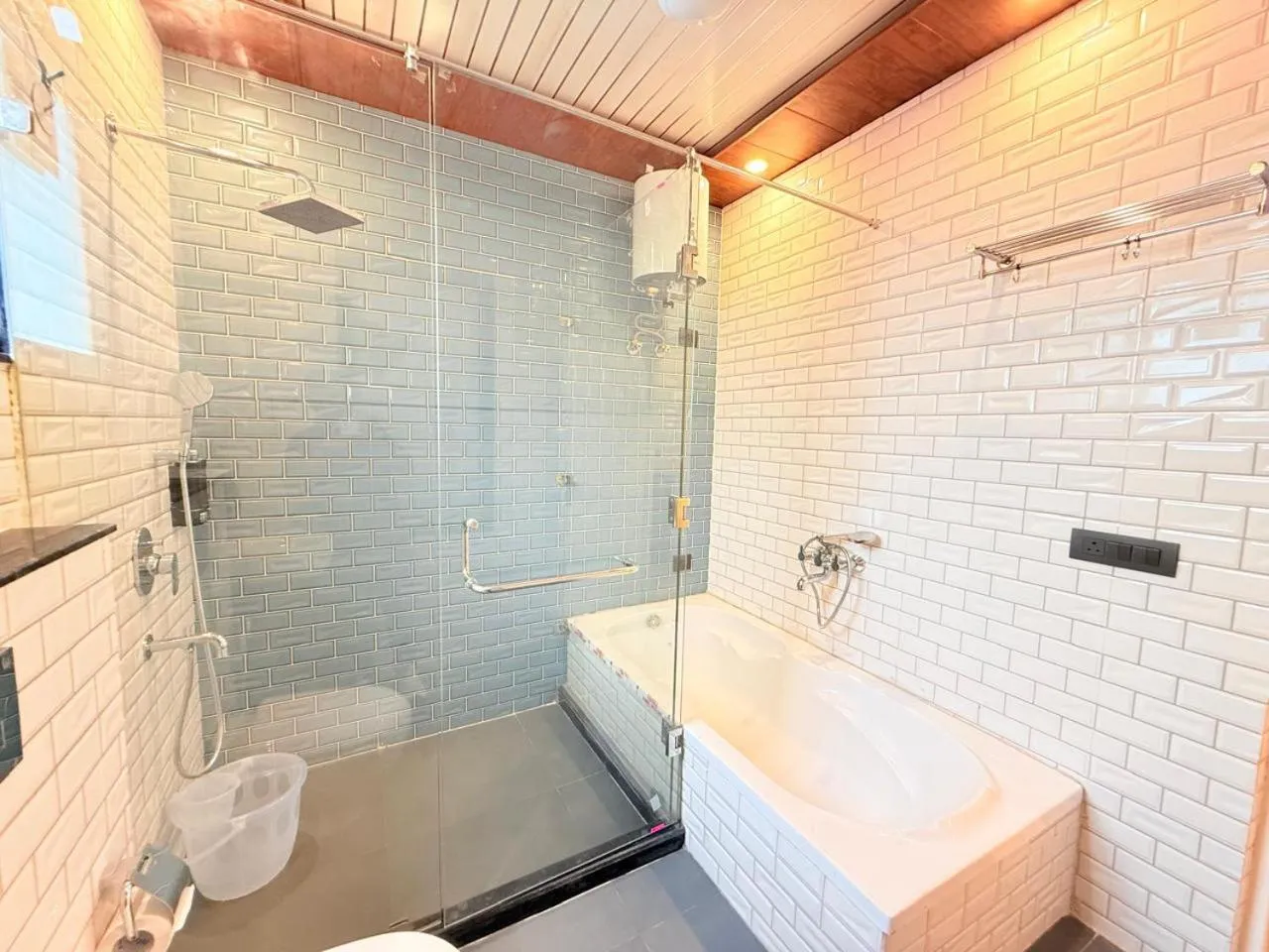 Shower in Rasa Boutique Stay