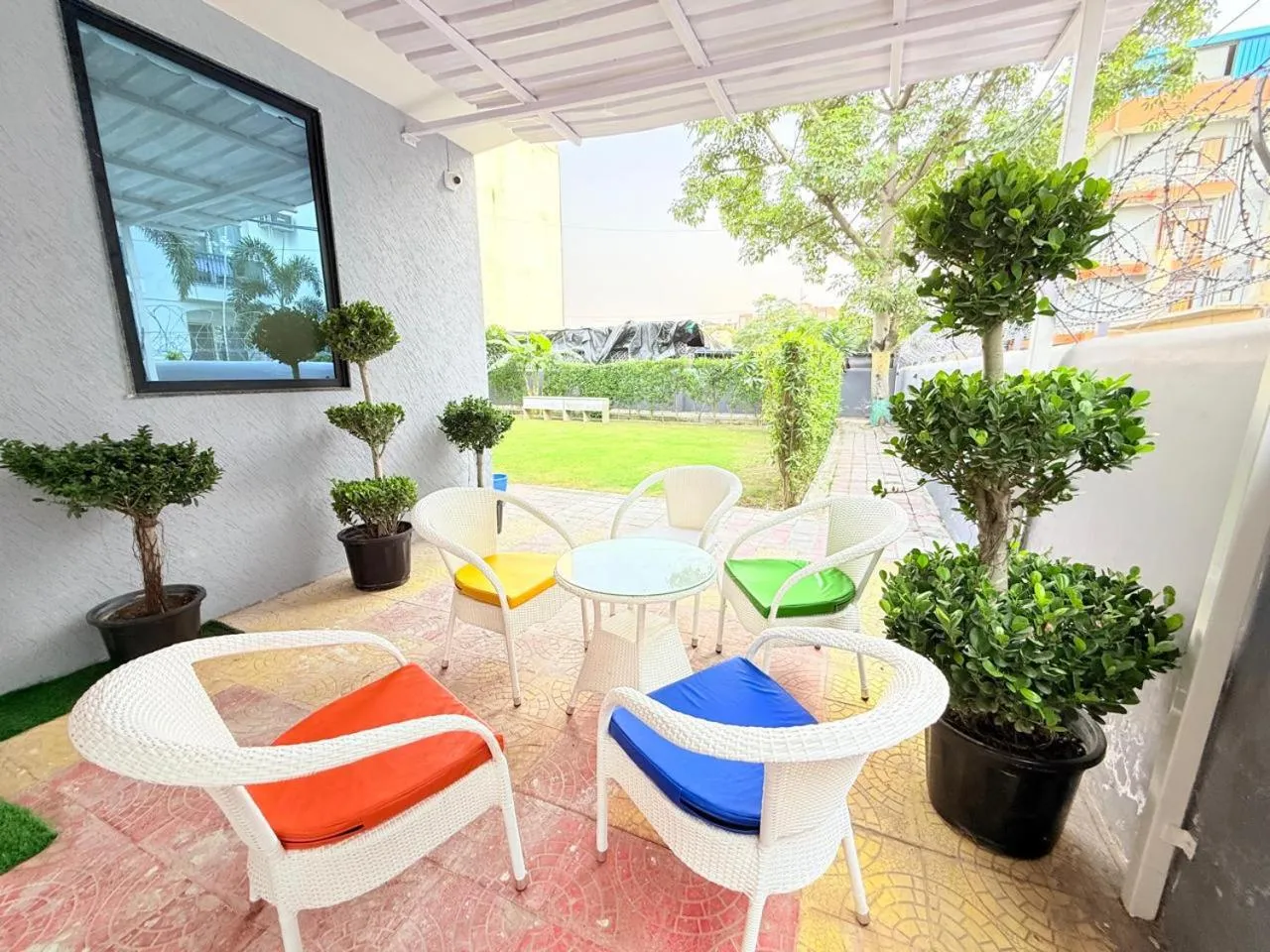 Restaurant/places to eat in Rasa Boutique Stay