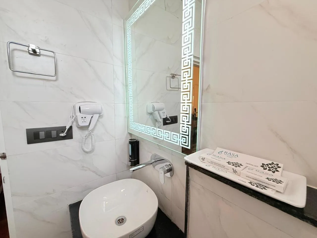 Shower in Rasa Boutique Stay
