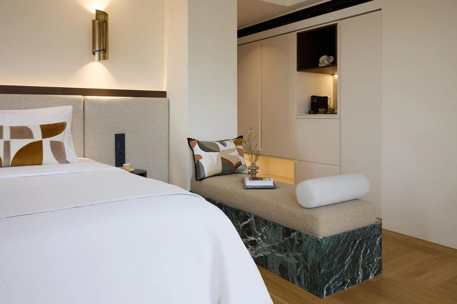 Bedroom, Bed in Bellen Athens Ηotel