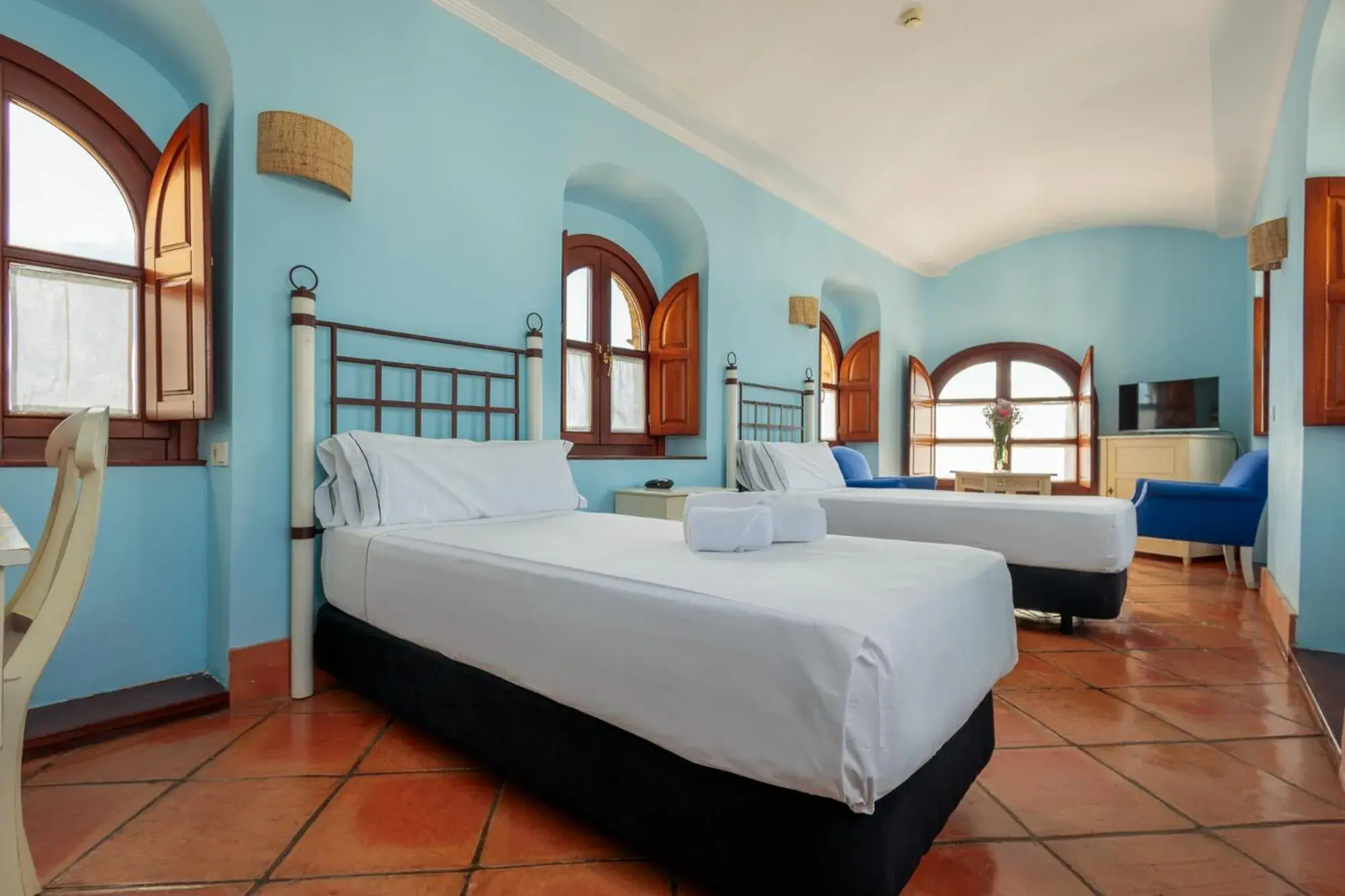 Photo of the whole room, Bed in Hotel Tugasa Castillo de Castellar Photo of the whole room, Bed in Hotel Tugasa Castillo de Castellar