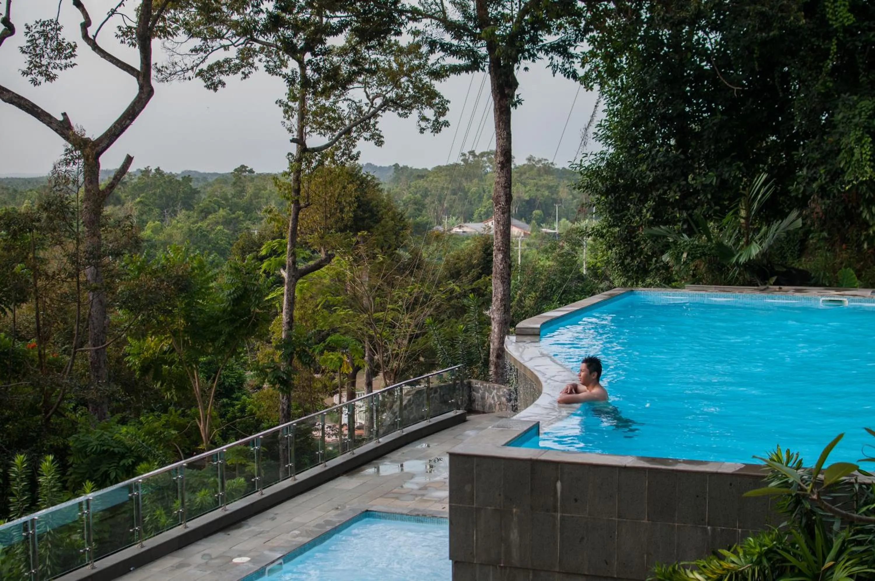 Swimming pool in de Bintan Villa