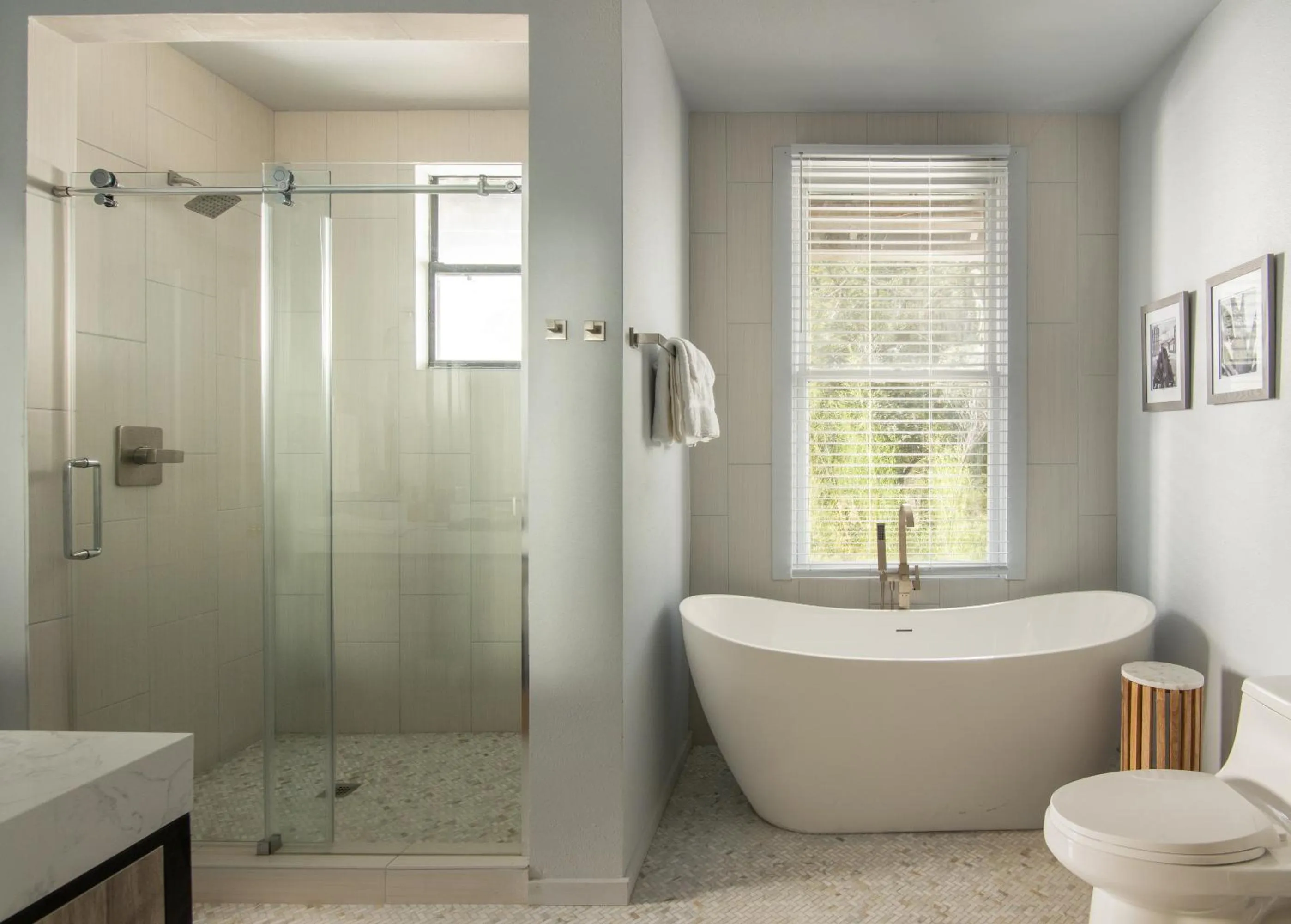 Shower in Sage Hill Inn & Spa