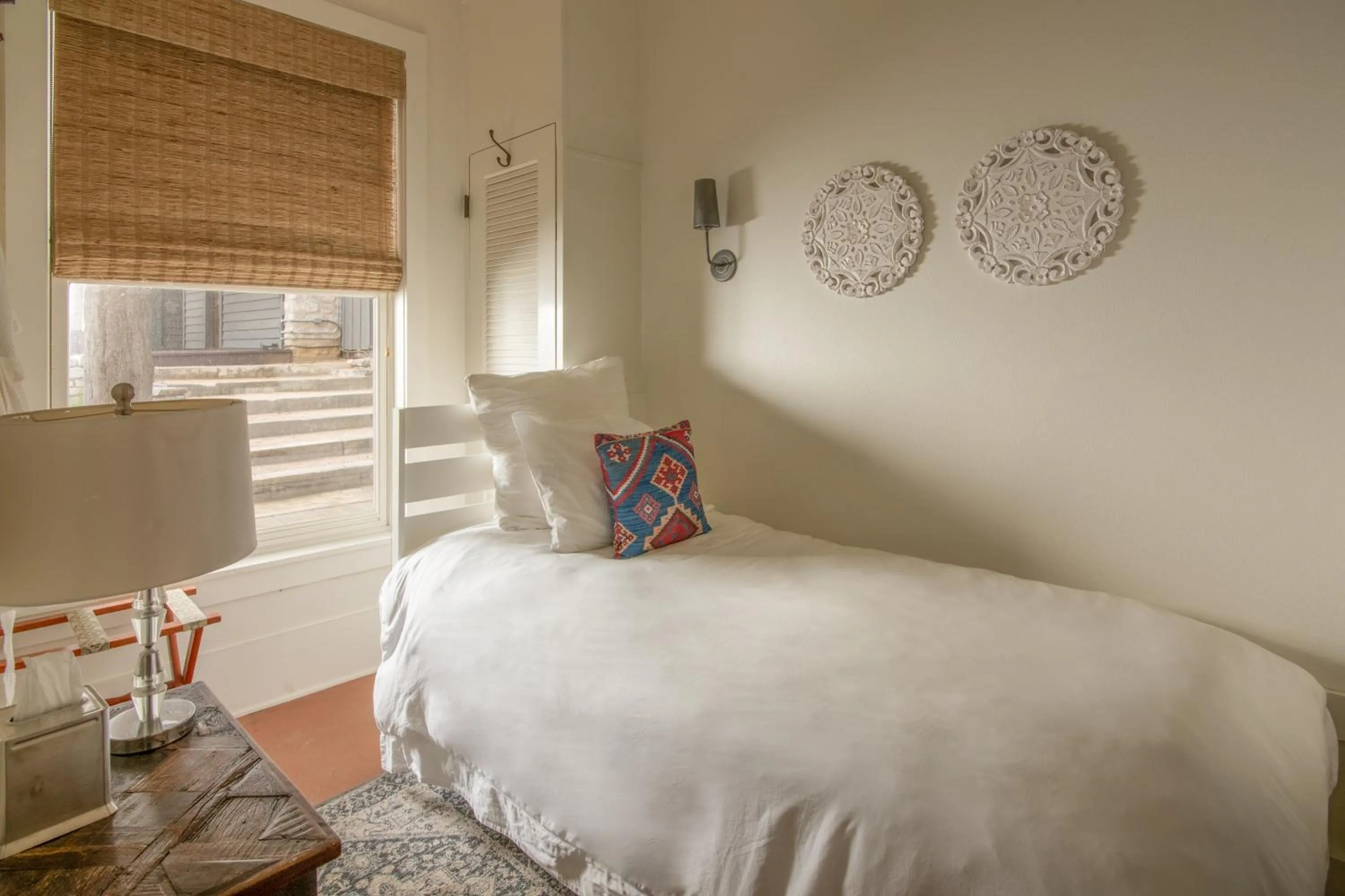 Bed in Sage Hill Inn & Spa